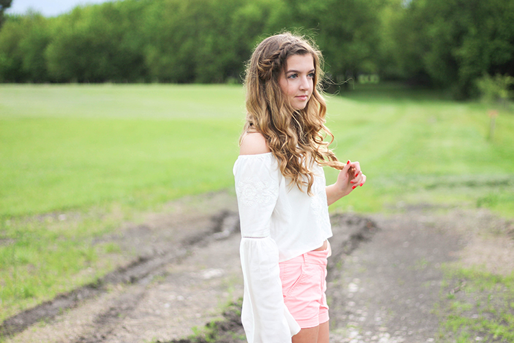 Summer Off The Shoulder Top OOTD dailydoseofcharm.com Daily Dose of Charm by Lauren Lindmark