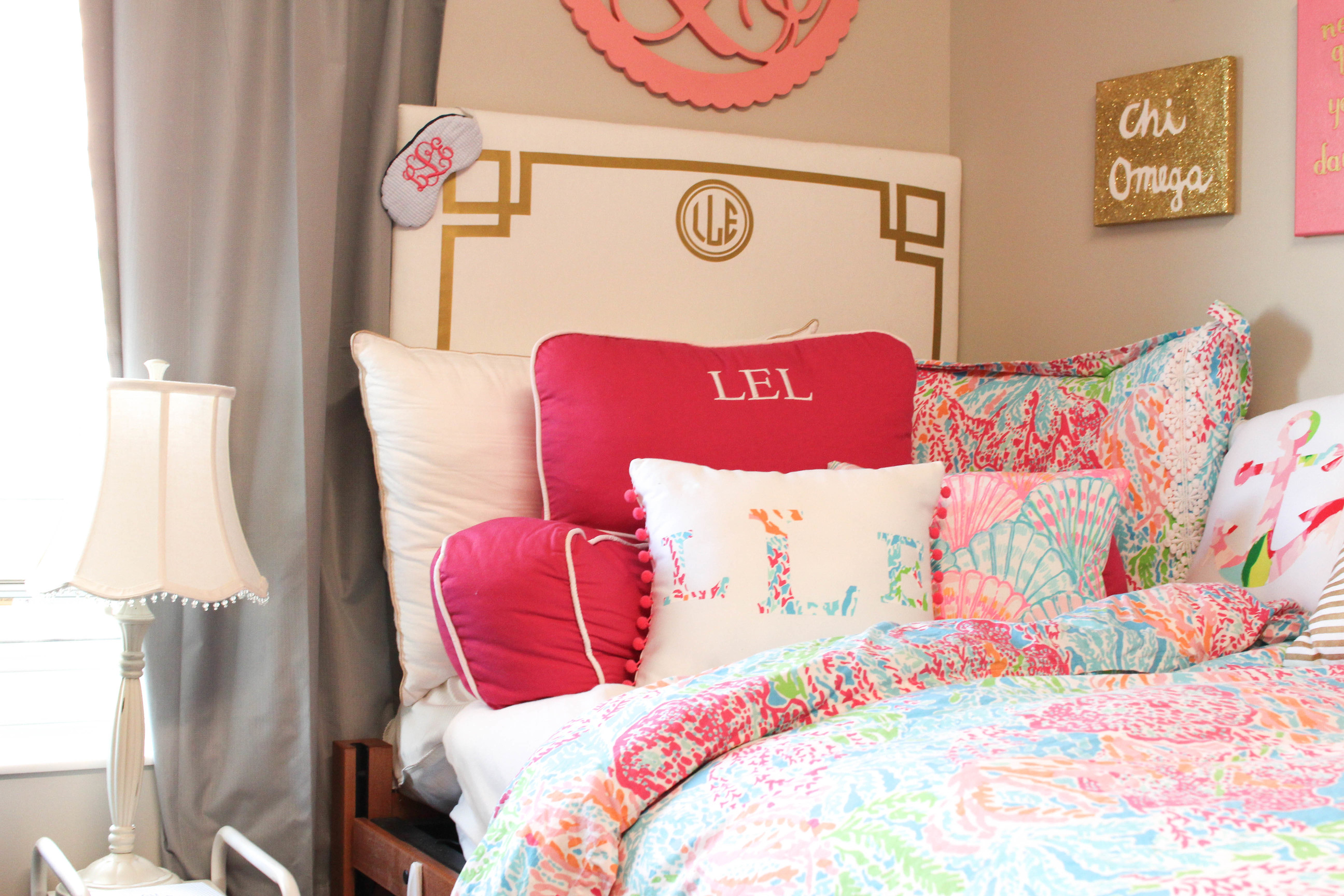 MY FRESHMAN YEAR DORM ROOM | + Giveaway