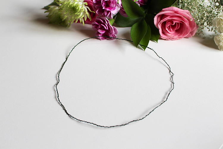 DIY Real Flower Crown, Super easy and perfect for weddings, festivals, parties, fairy party, flower girl, and more! Daily Dose of Charm