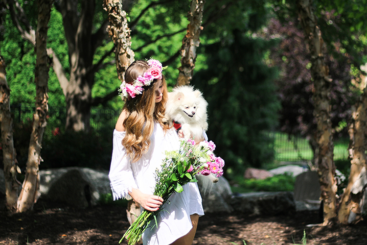 DIY Real Flower Crown, Super easy and perfect for weddings, festivals, parties, fairy party, flower girl, and more! Daily Dose of Charm