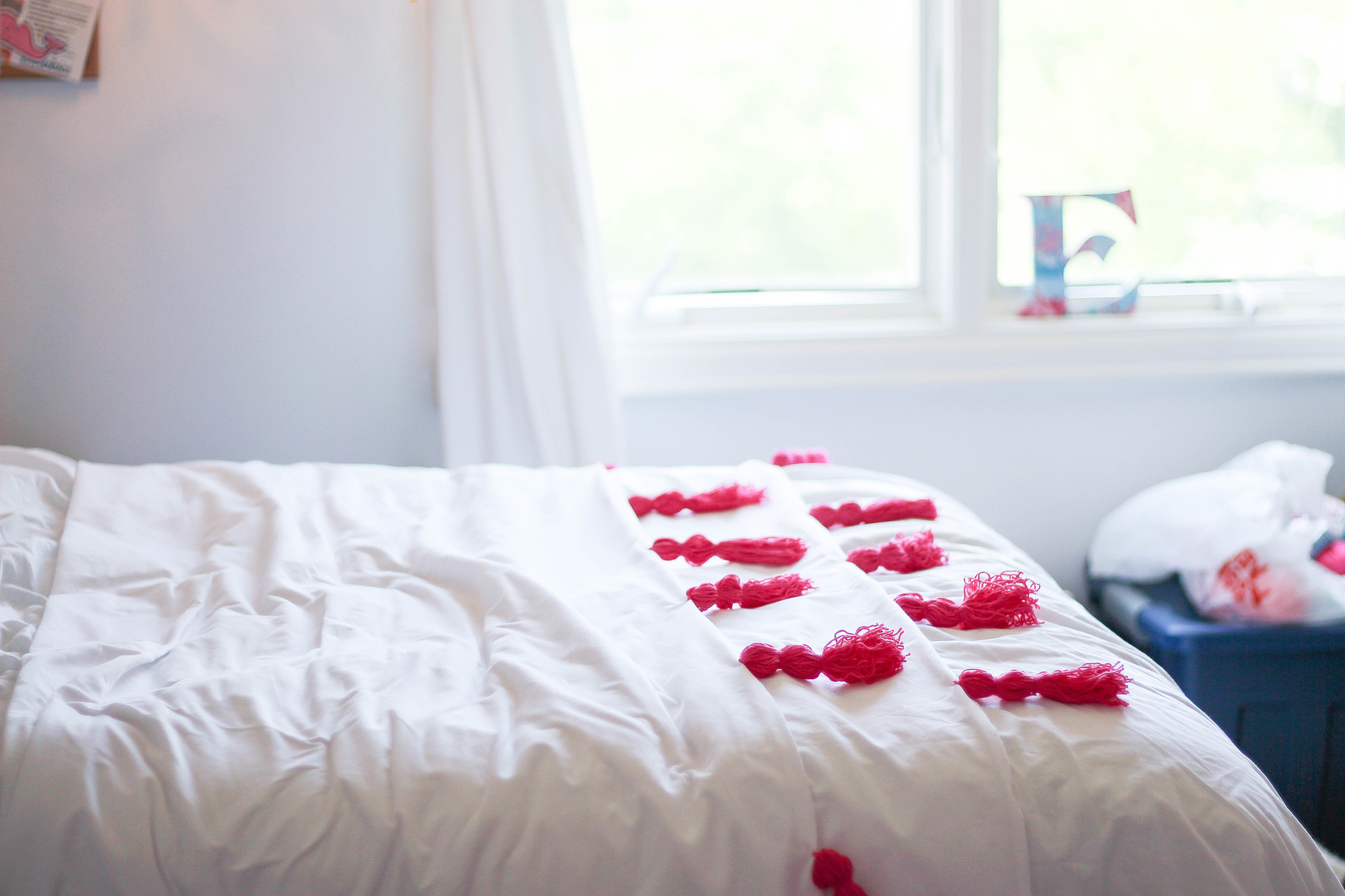 DIY Tassel bedding and crafts Tassel decor for dorm room by lauren lindmark on daily dose of charm