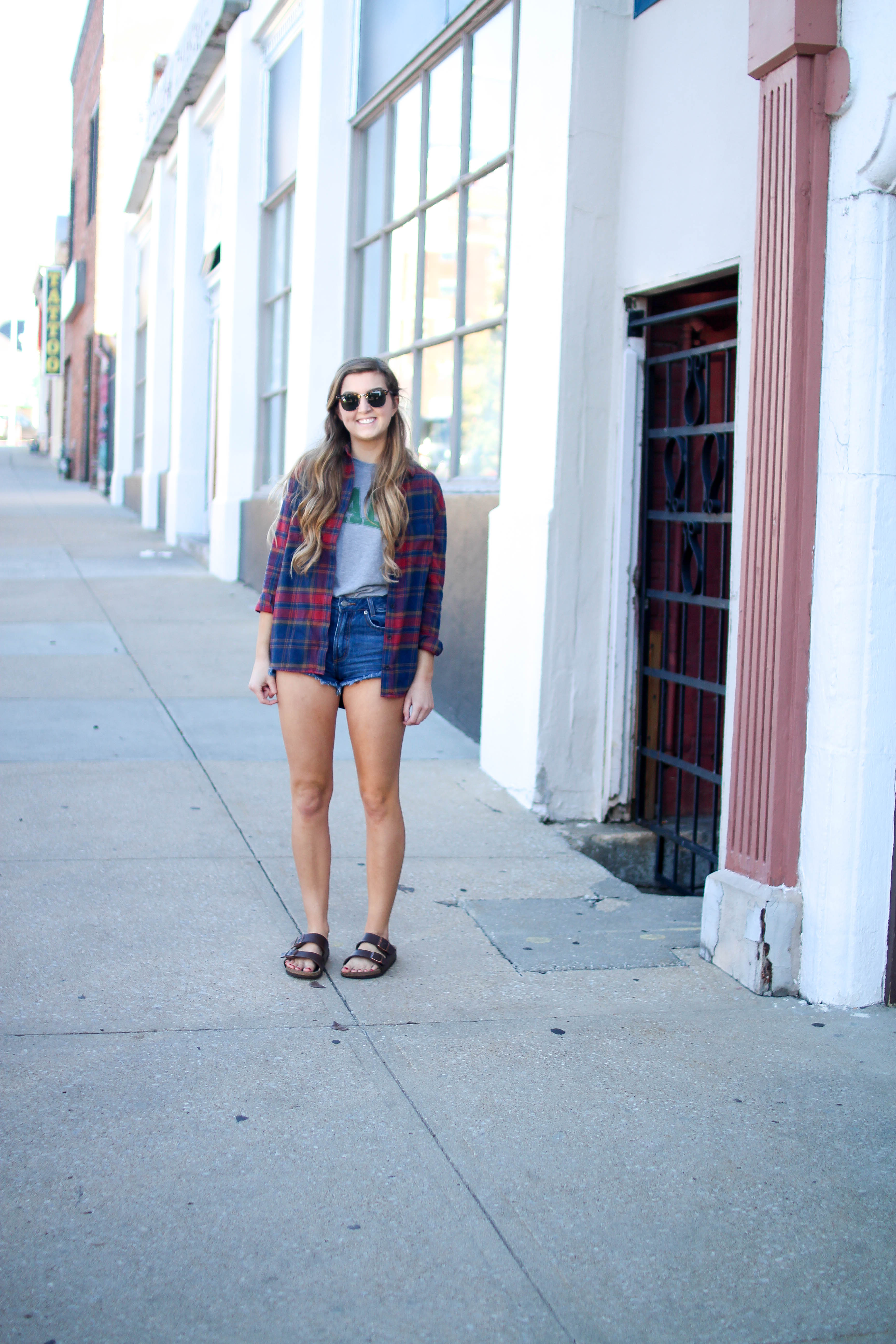 How to style flannel shirts, kale shirt on the blog daily dose of charm dailydoseofcharm.com by lauren lindmark