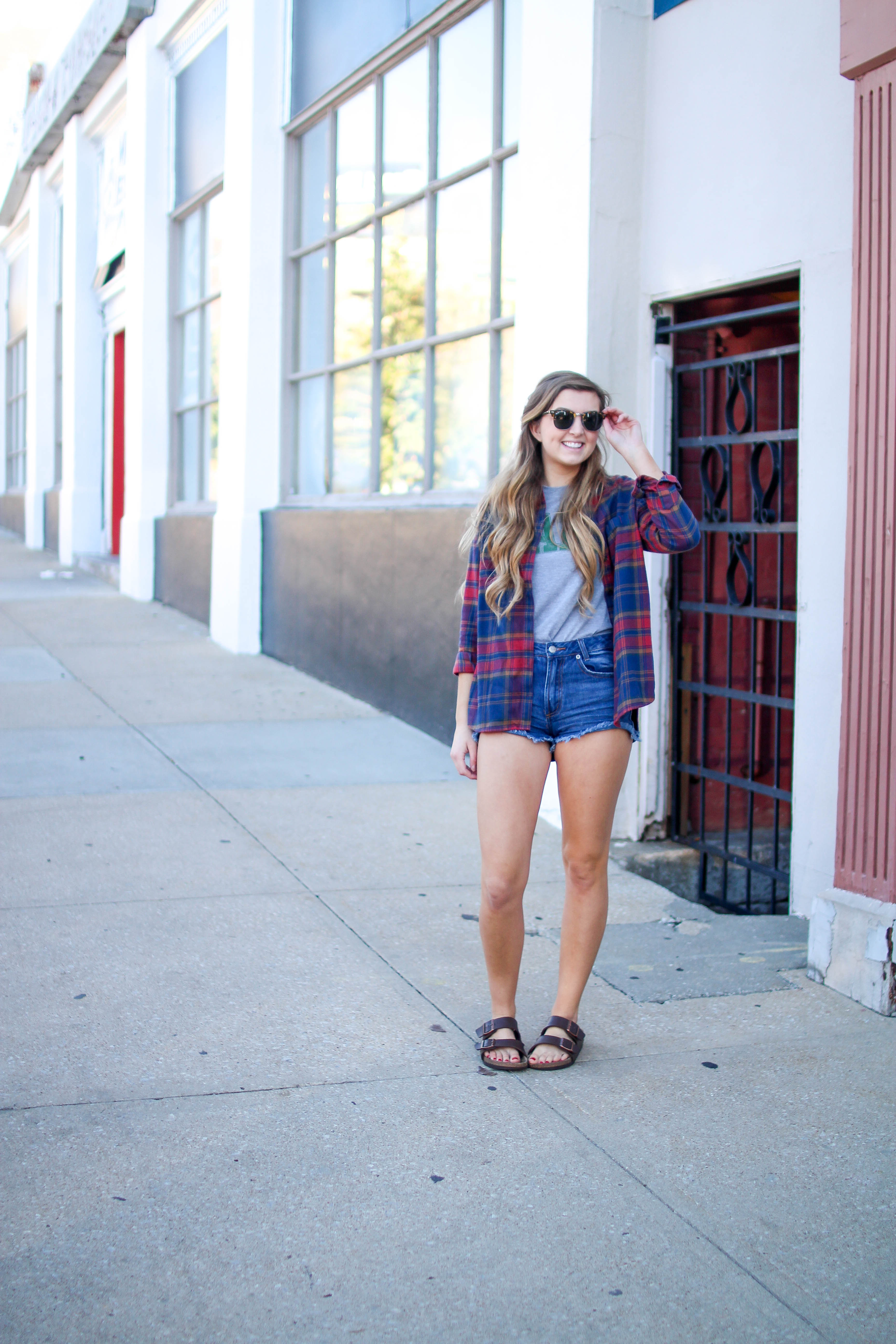 How to style flannel shirts, kale shirt on the blog daily dose of charm dailydoseofcharm.com by lauren lindmark