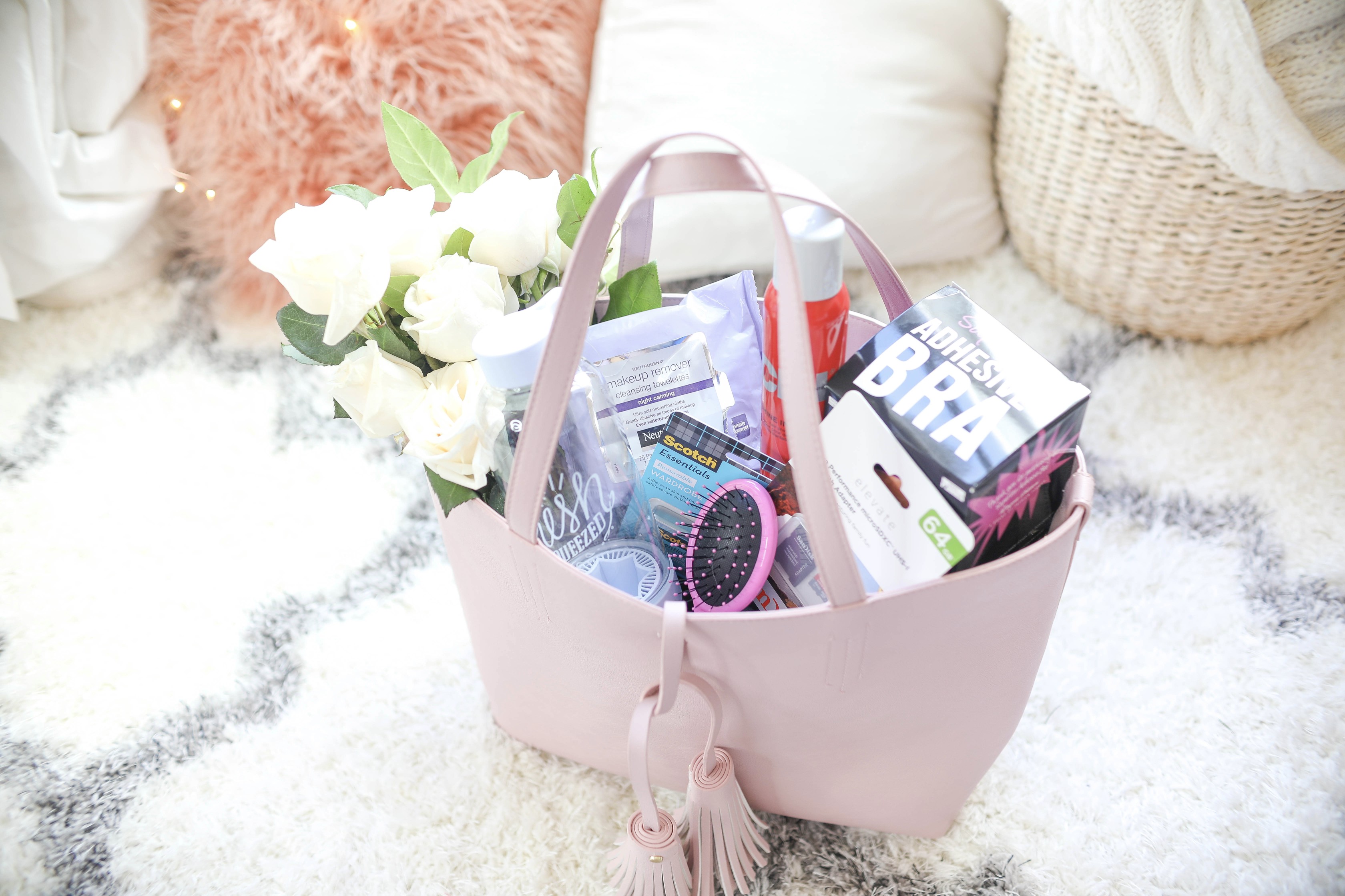 What to bring to a photoshoot or a blog shoot! All the necessities, including extra memory cards, a hair brush, sticky boobs, and more! By Lauren Lindmark on dailydoseofcharm.com daily dose of charm