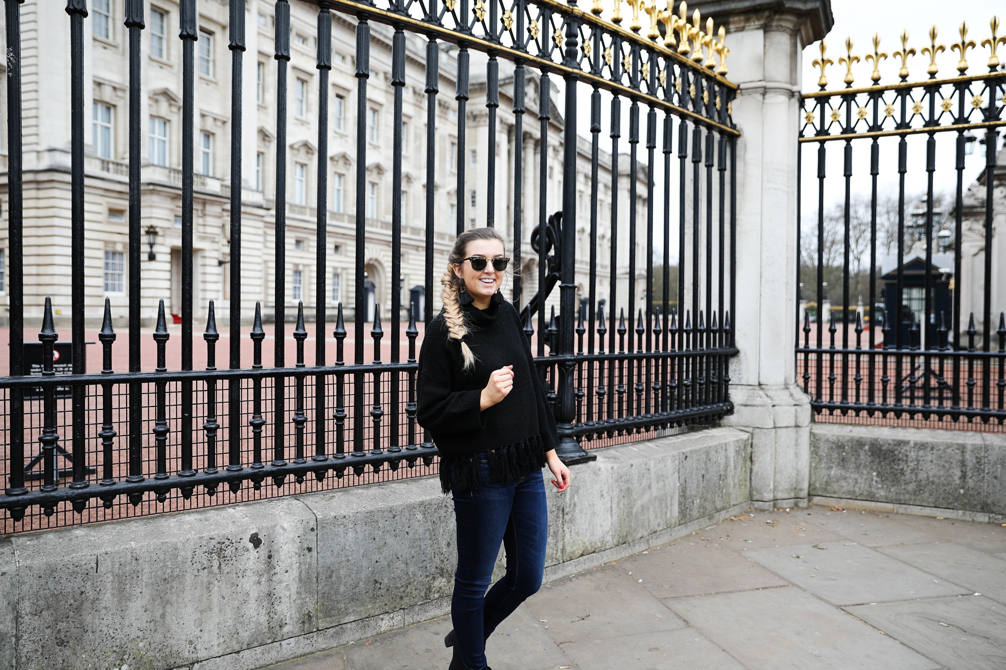 Exploring London! Such a beautiful city with so much to do! Check out my top picks on daily dose of charm by Lauren Lindmark dailydoseofcharm.com