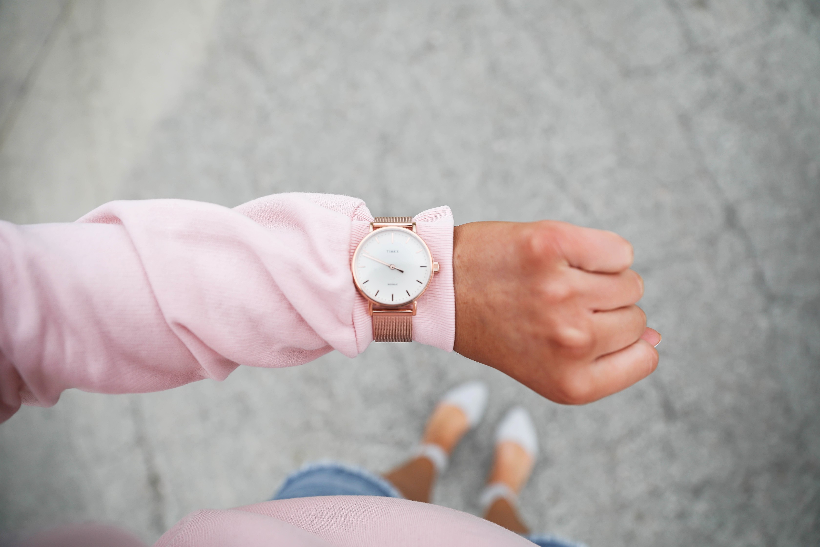 The perfect spring outfit! I love this light pink cold shoulder ruffle top. SO many spring trends in one outfit! Fashion blog by Lauren Lindmark Daily Dose of Charm dailydoseofcharm.com