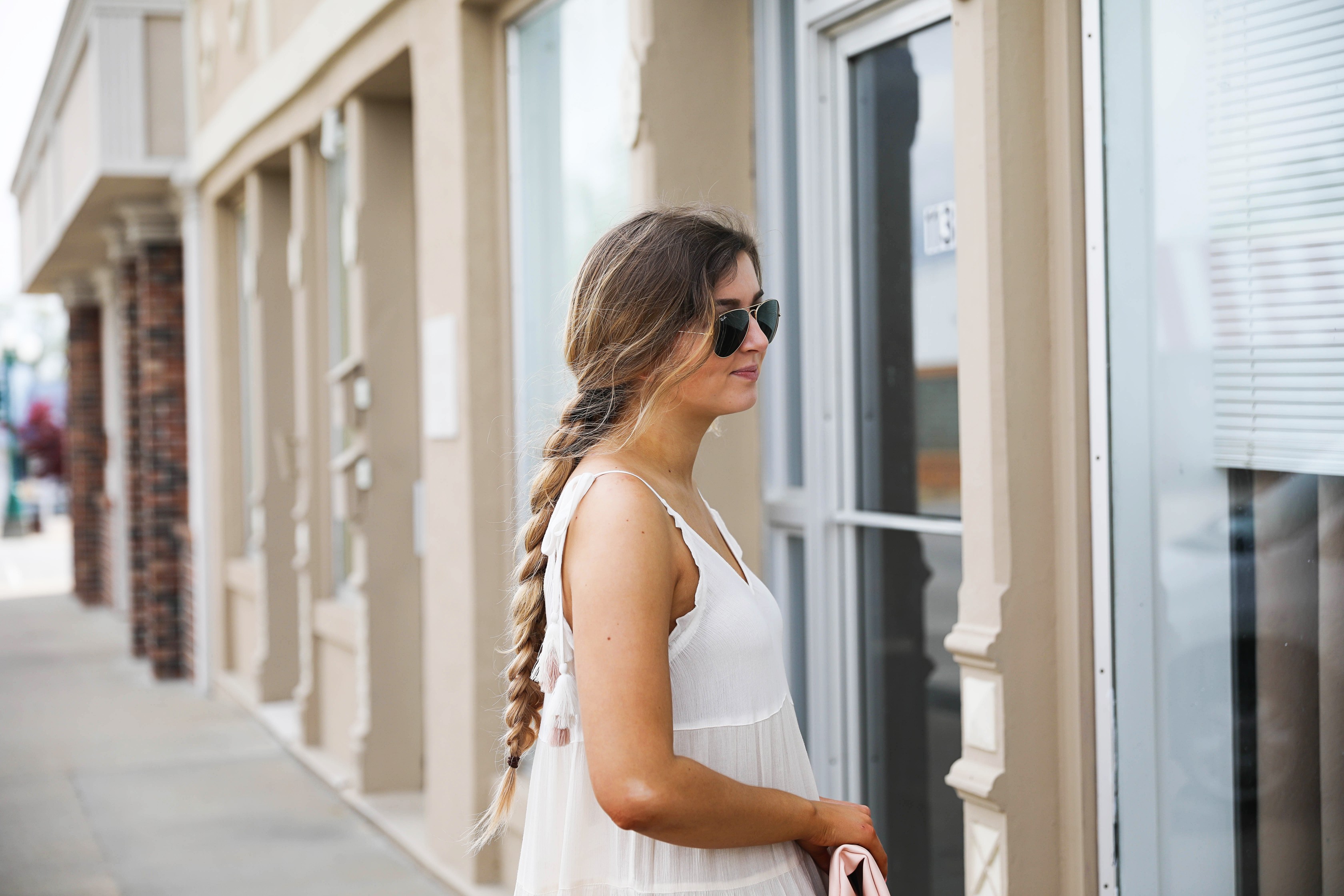 This pink and white color block dress is the perfect flowy beach dress for this spring and summer. Perfect spring outfit. By Lauren Lindmark on dailydoseofcharm.com daily dose of charm