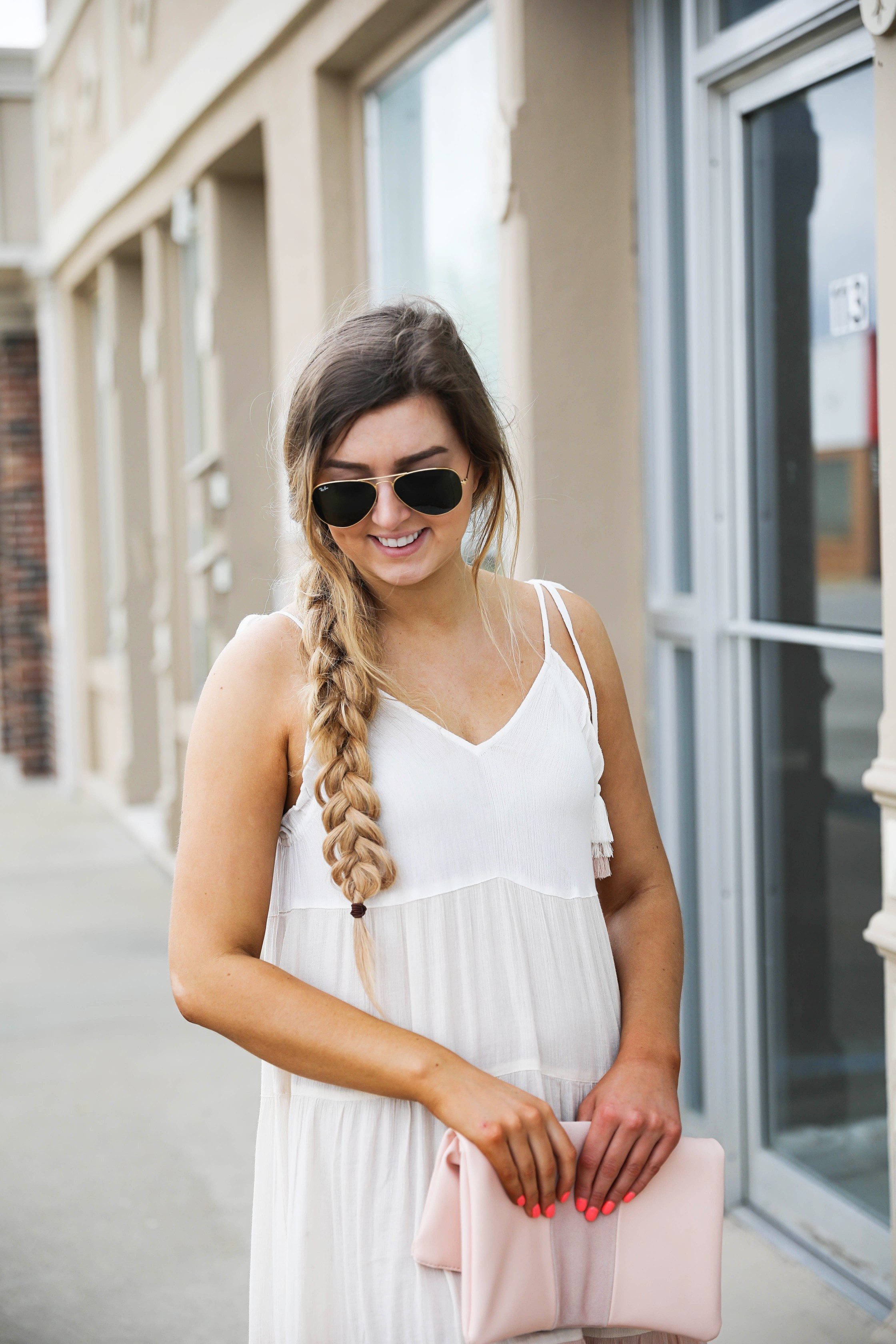 This pink and white color block dress is the perfect flowy beach dress for this spring and summer. Perfect spring outfit. By Lauren Lindmark on dailydoseofcharm.com daily dose of charm