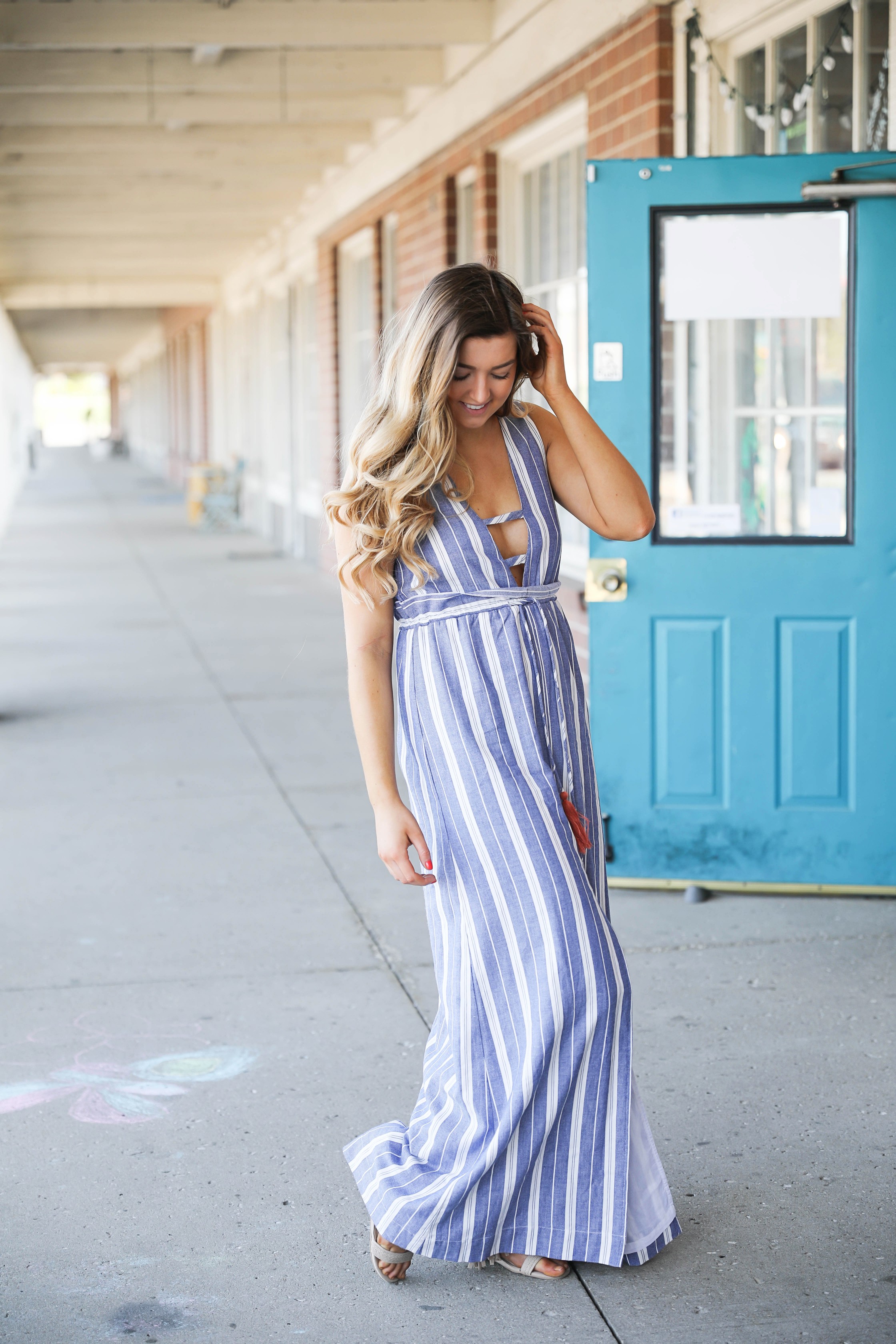 How cute is this Nautical Striped Tassel Dress? I have been loving dresses for spring and summer and this one is one of my favorites! Perfect for boating or days by the beach. By Lauren Lindmark on daily dose of charm dailydoseofcharm.com