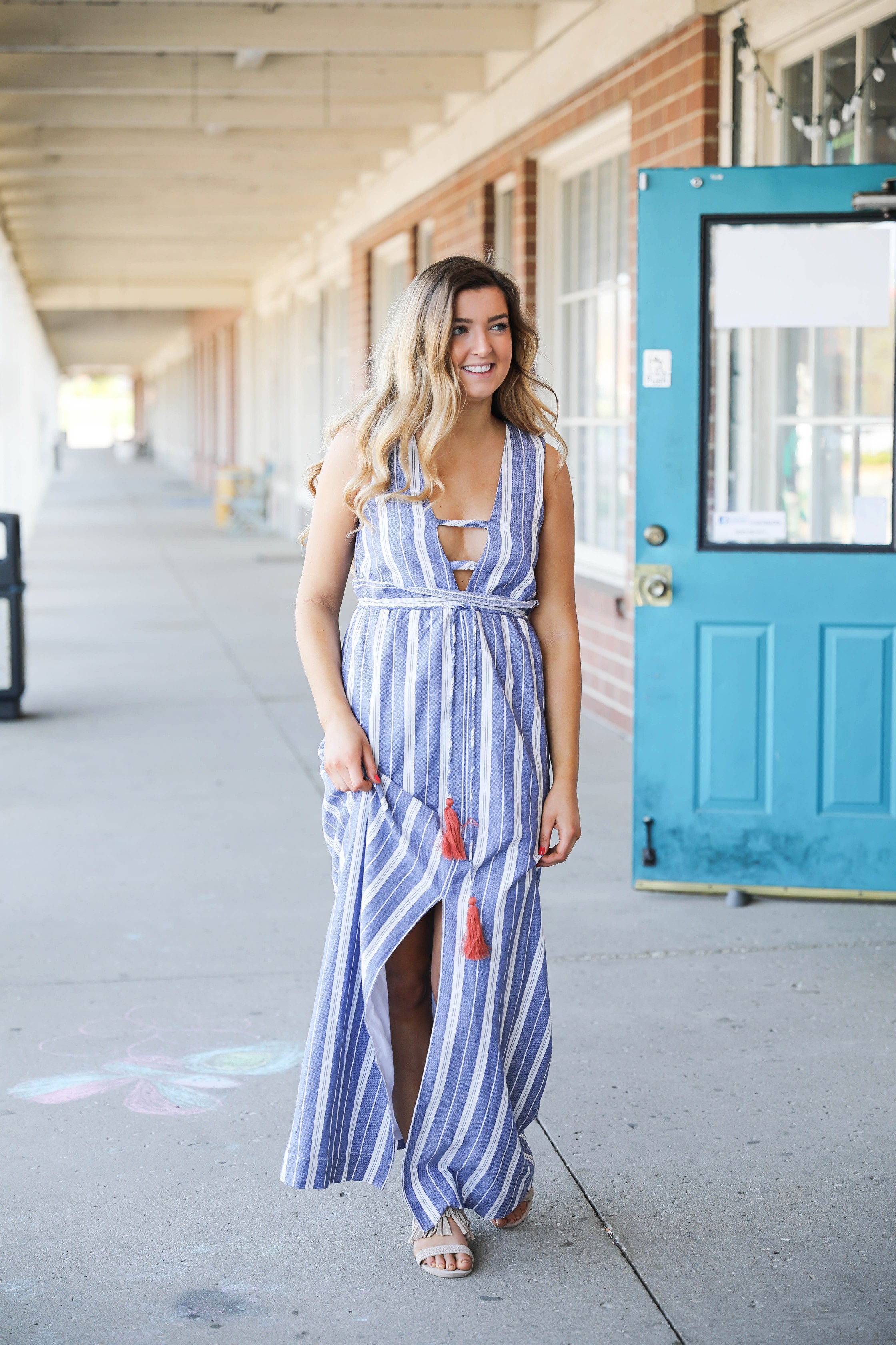 How cute is this Nautical Striped Tassel Dress? I have been loving dresses for spring and summer and this one is one of my favorites! Perfect for boating or days by the beach. By Lauren Lindmark on daily dose of charm dailydoseofcharm.com