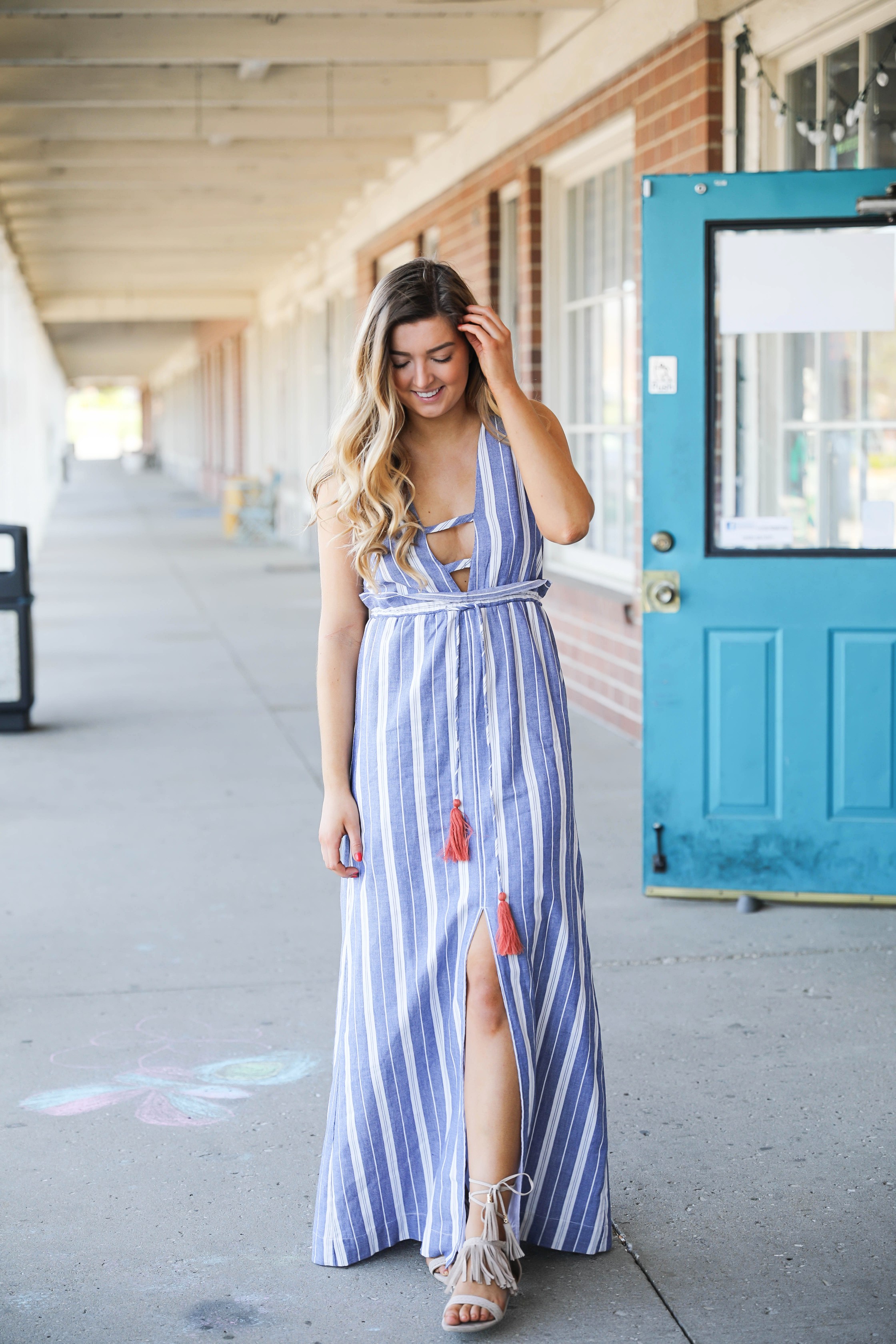 How cute is this Nautical Striped Tassel Dress? I have been loving dresses for spring and summer and this one is one of my favorites! Perfect for boating or days by the beach. By Lauren Lindmark on daily dose of charm dailydoseofcharm.com