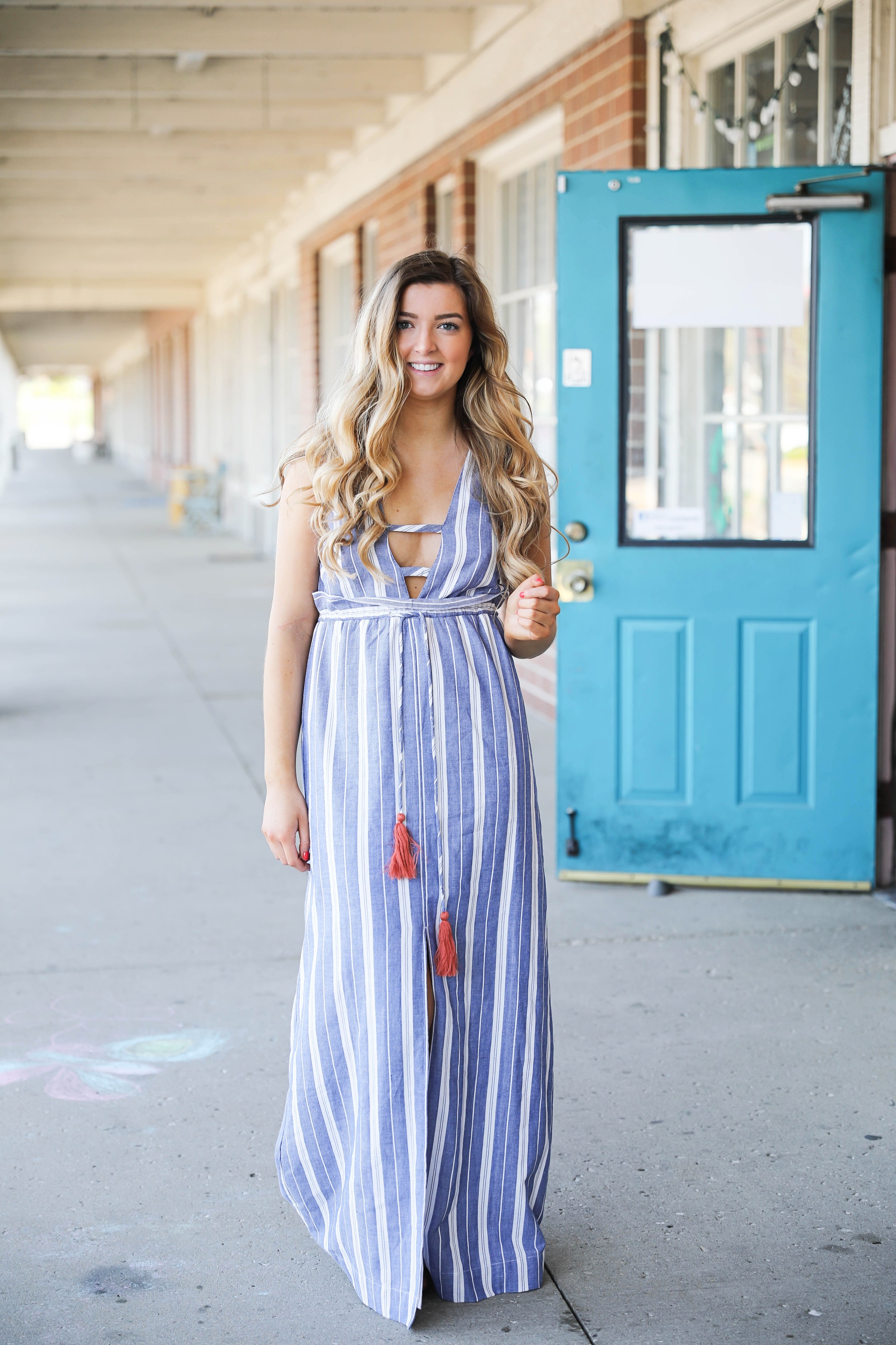 How cute is this Nautical Striped Tassel Dress? I have been loving dresses for spring and summer and this one is one of my favorites! Perfect for boating or days by the beach. By Lauren Lindmark on daily dose of charm dailydoseofcharm.com