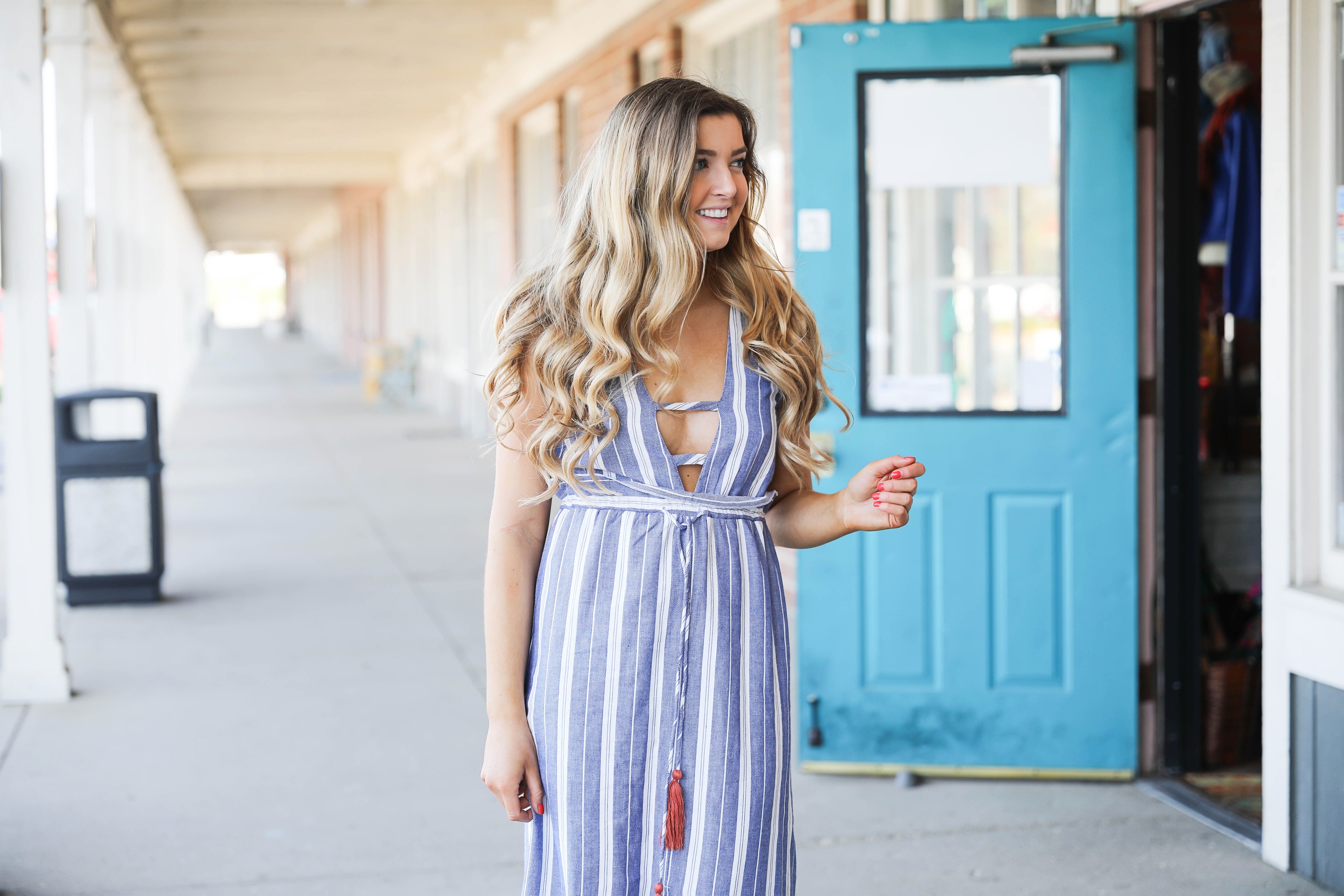 How cute is this Nautical Striped Tassel Dress? I have been loving dresses for spring and summer and this one is one of my favorites! Perfect for boating or days by the beach. By Lauren Lindmark on daily dose of charm dailydoseofcharm.com