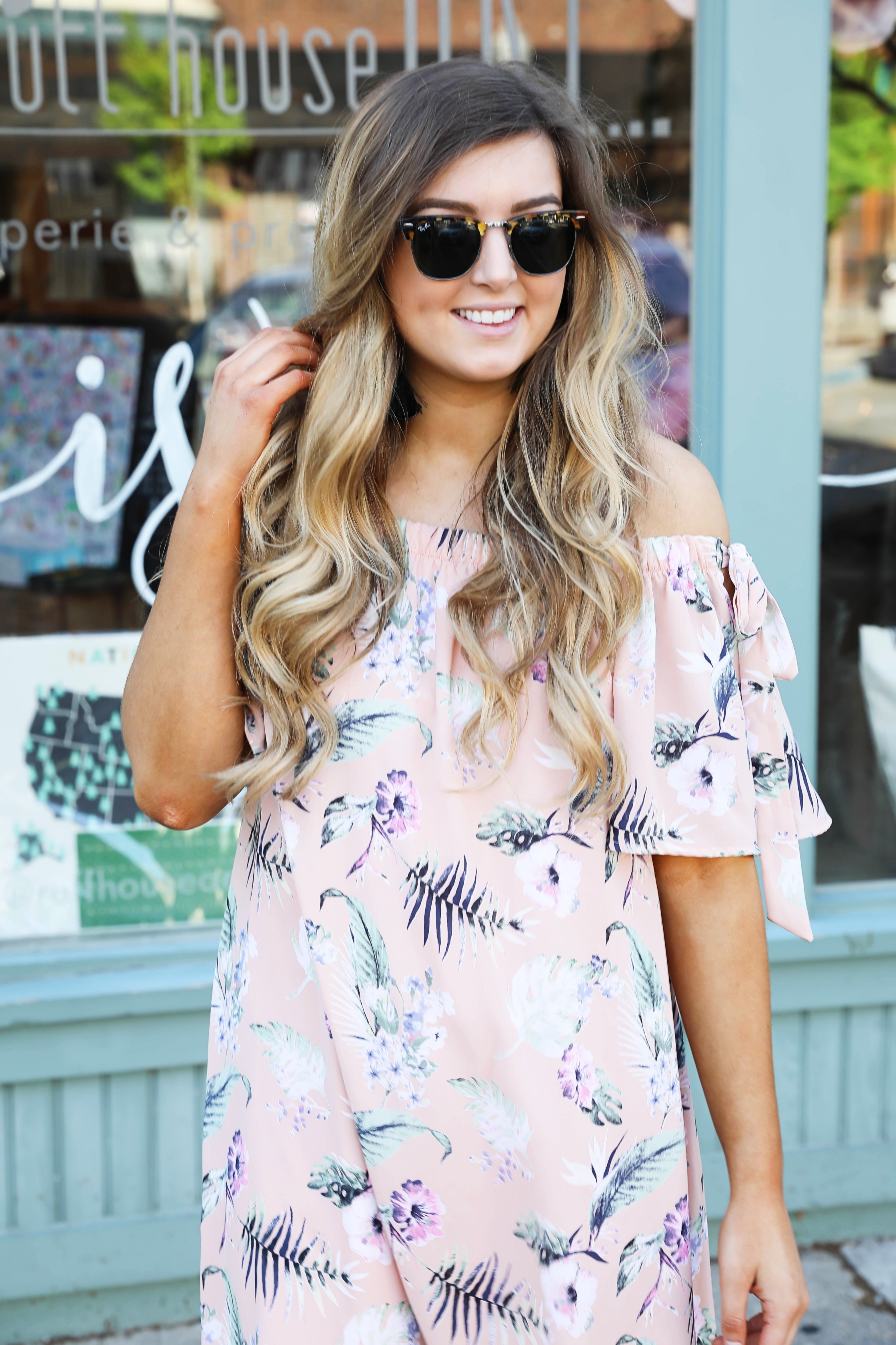 Peach tropical off the shoulder dress by Red Dress Boutique posted on Daily Dose of Charm by Lauren Lindmark dailydoseofcharm.com