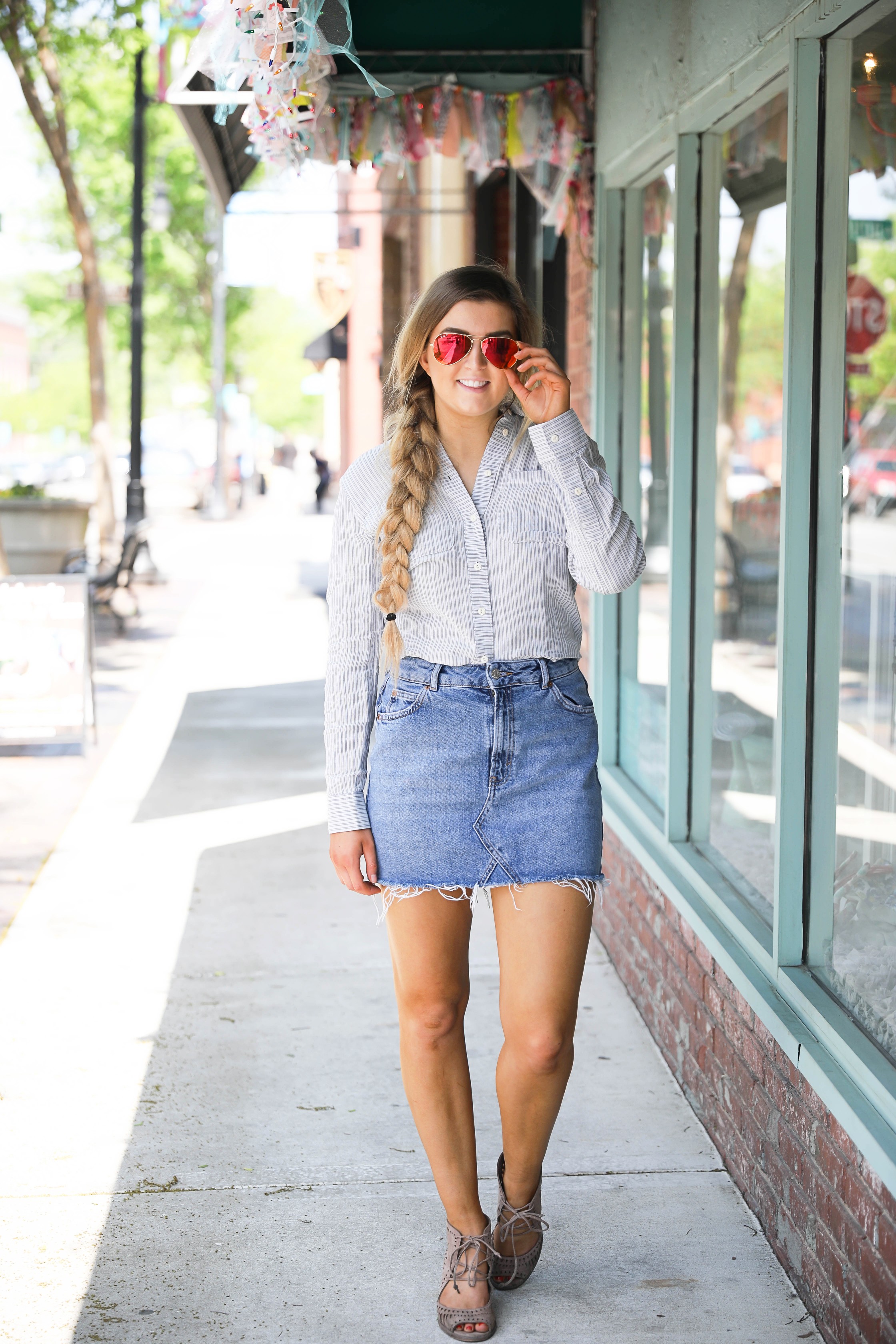 Jean skirt with oxford and ray ban sunglasses on fashion blog daily dose of charm by Lauren Lindmark dailydoseofcharm.com