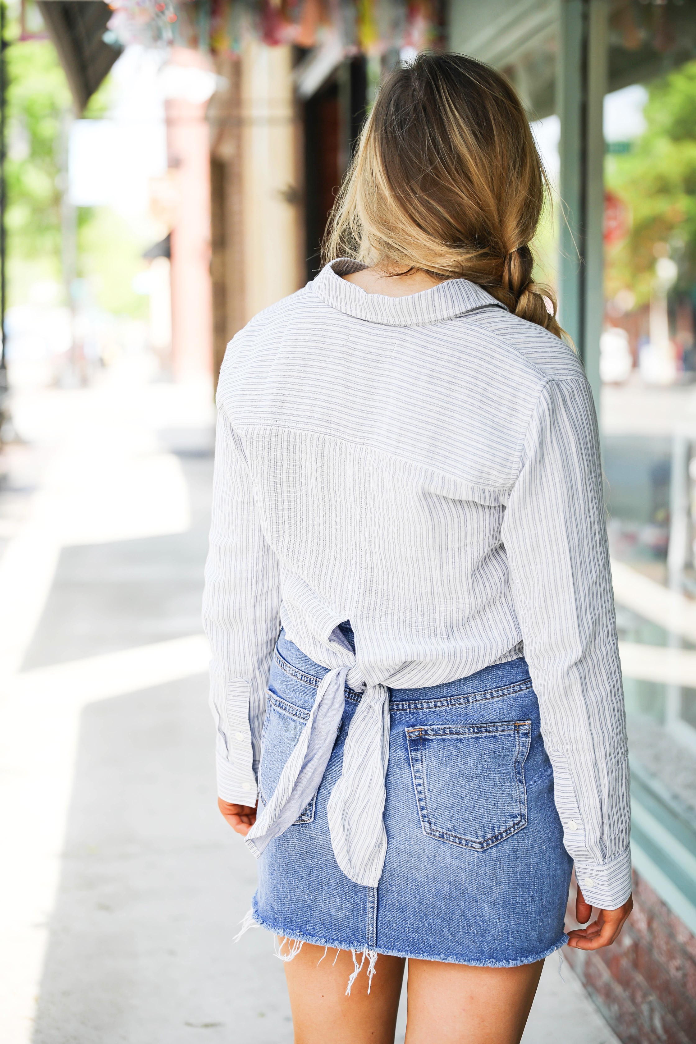 Jean skirt with oxford and ray ban sunglasses on fashion blog daily dose of charm by Lauren Lindmark dailydoseofcharm.com