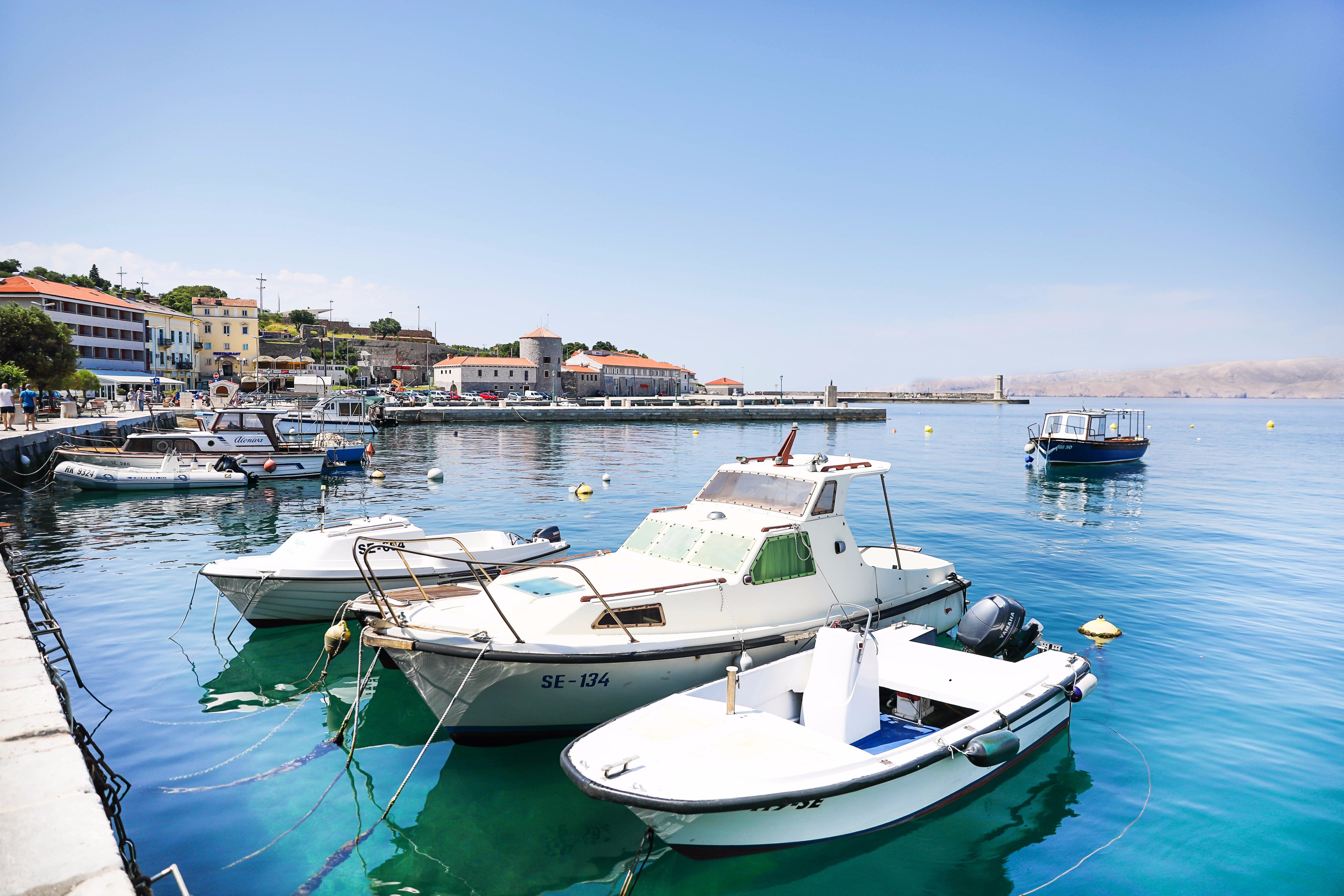 Croatia Travel beautiful ocean and beaches and swimsuit OOTD by Lauren Lindmark on daily dose of charm