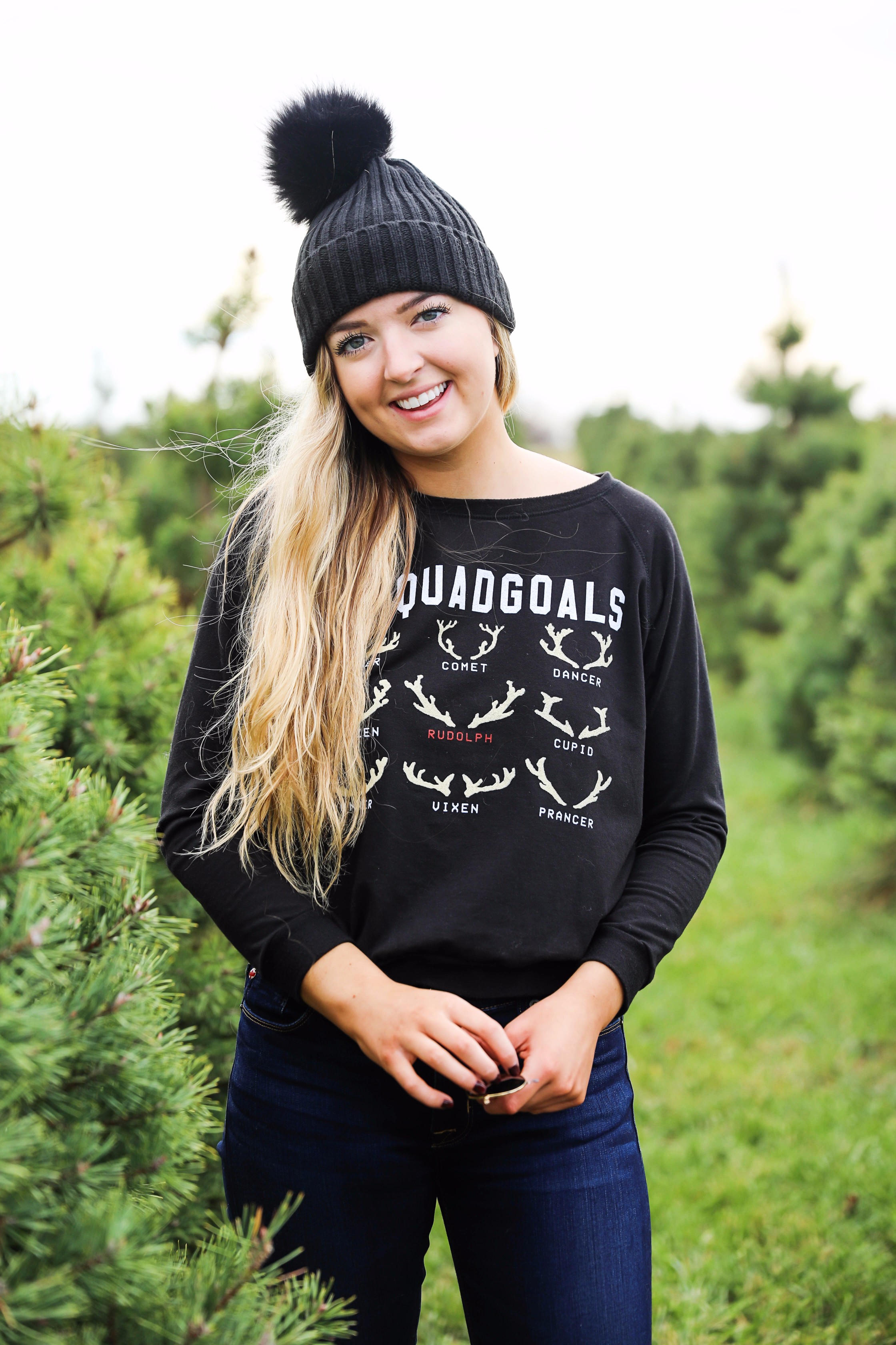 Christmas tree farm outfit idea! Squad goals with the reindeers shirt! Details on fashion blog daily dose of charm by lauren lindmark