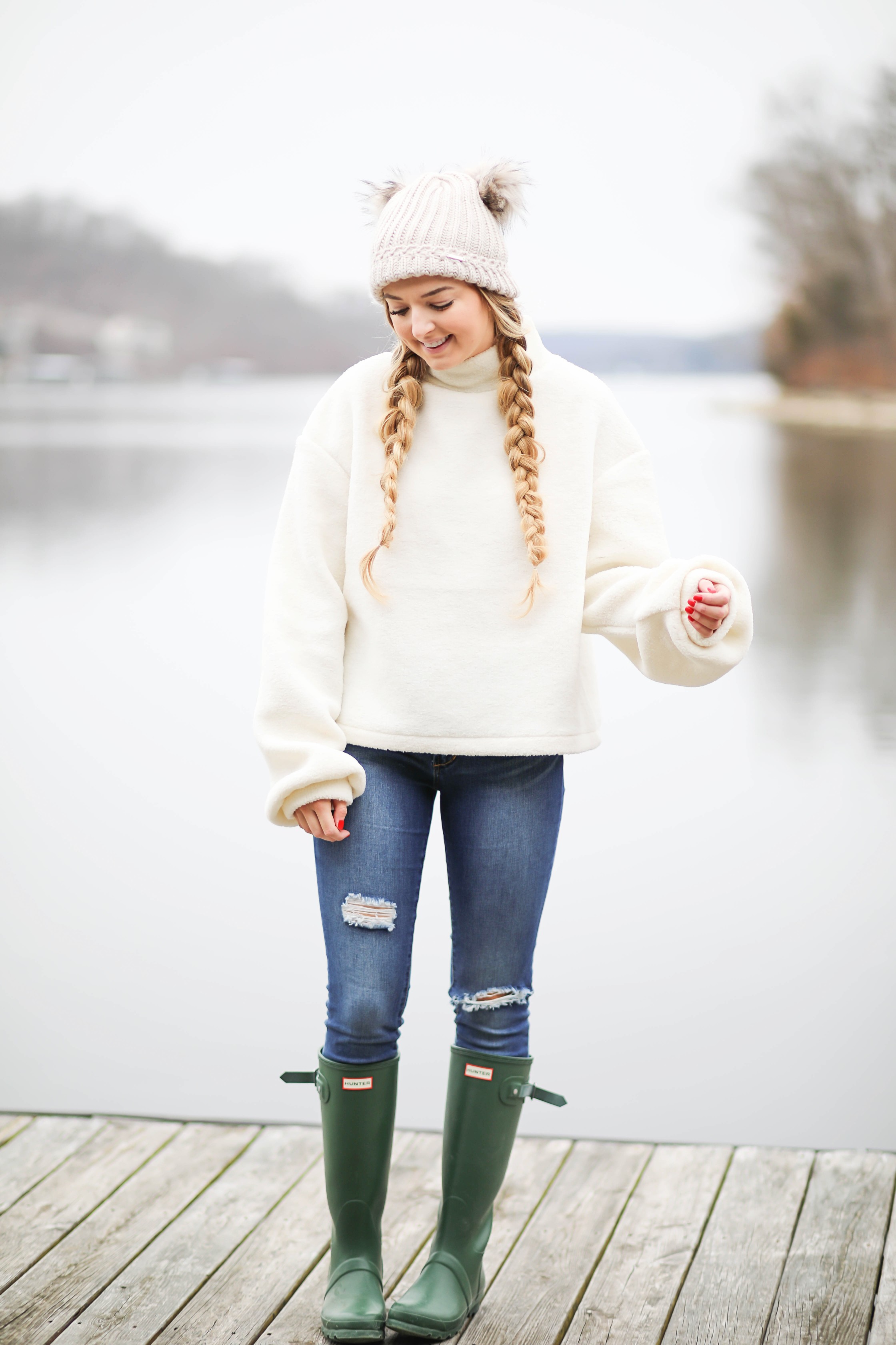 Cozy soft sweater and pom pom beanie! How to wear your 