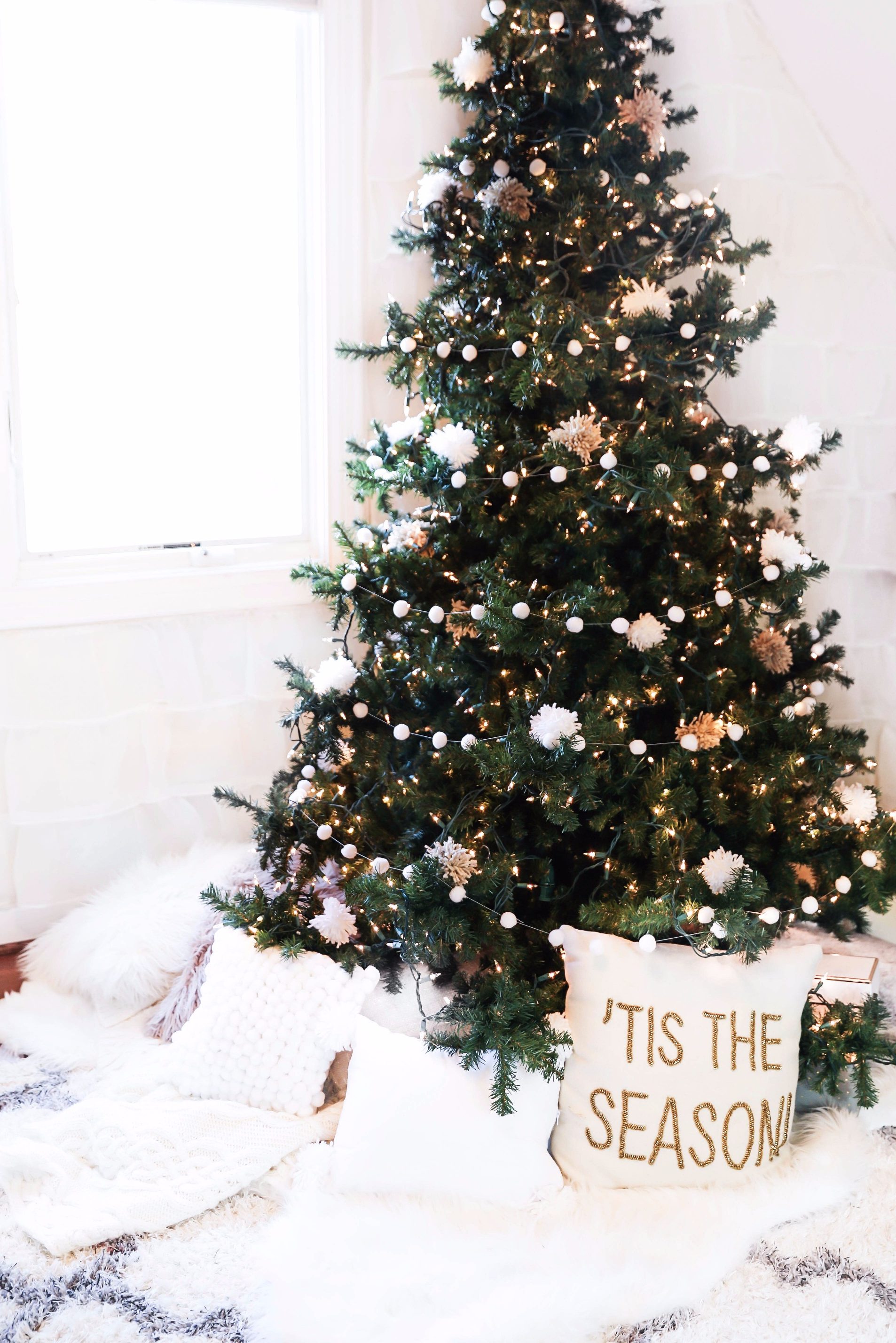 DIY Holiday Decor  My Christmas Tree Decor! – Lauren Emily Wiltse