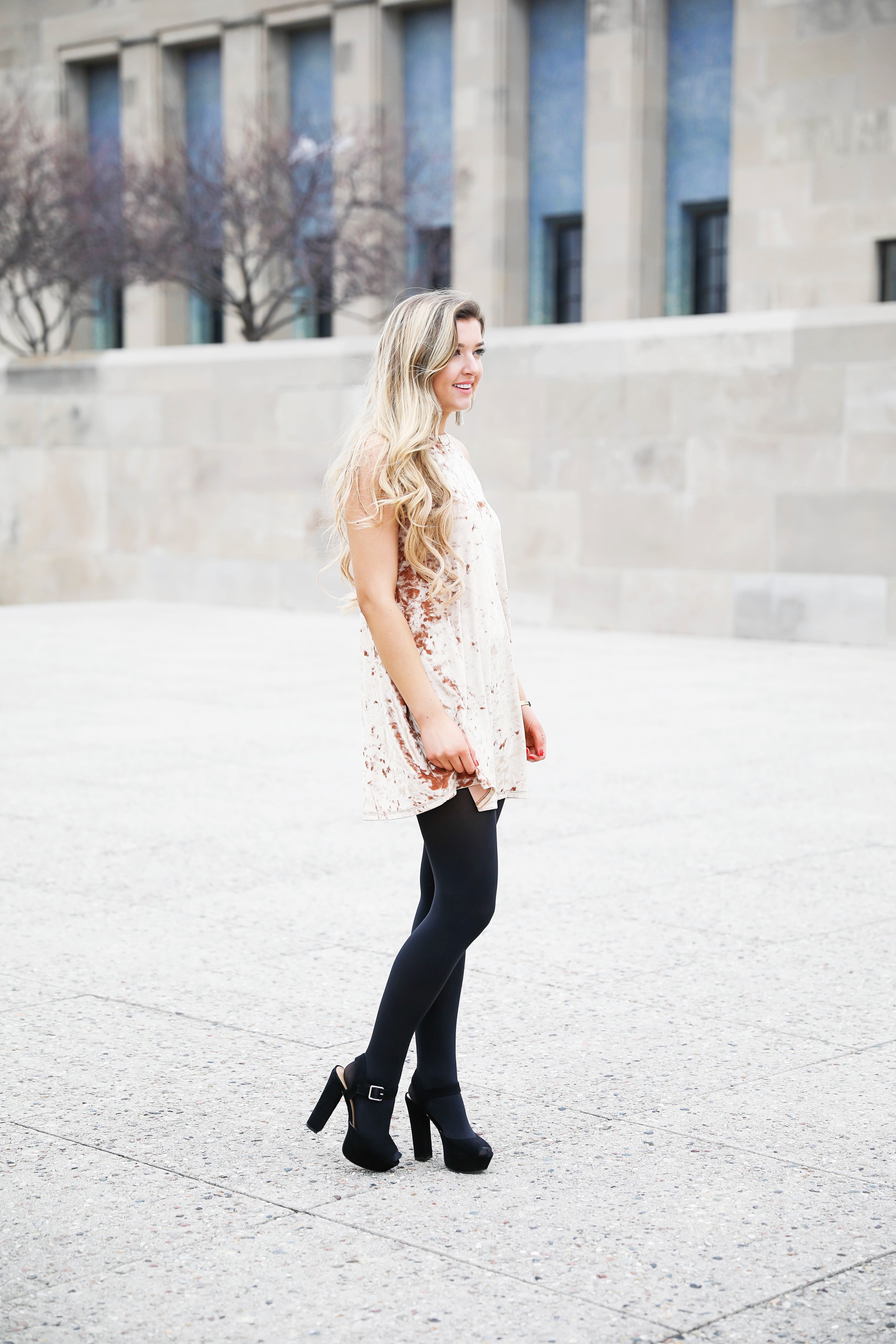 Velvet dress wtih black tights and black heels! The cutest new years eve outfit! Classy nye look! This dress holiday outfit is on the blog daily dose of charm by lauren lindmark! Click for details!