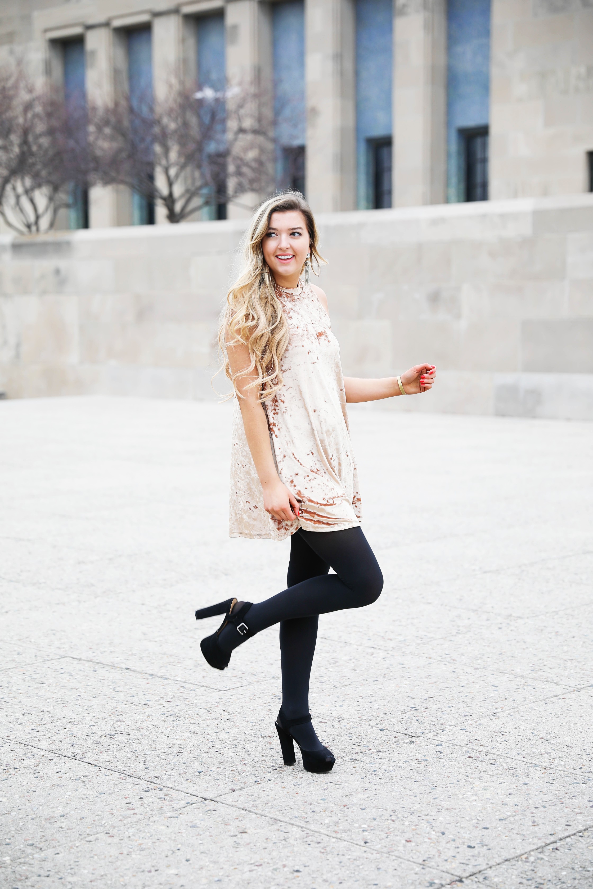 Velvet dress wtih black tights and black heels! The cutest new years eve outfit! Classy nye look! This dress holiday outfit is on the blog daily dose of charm by lauren lindmark! Click for details!