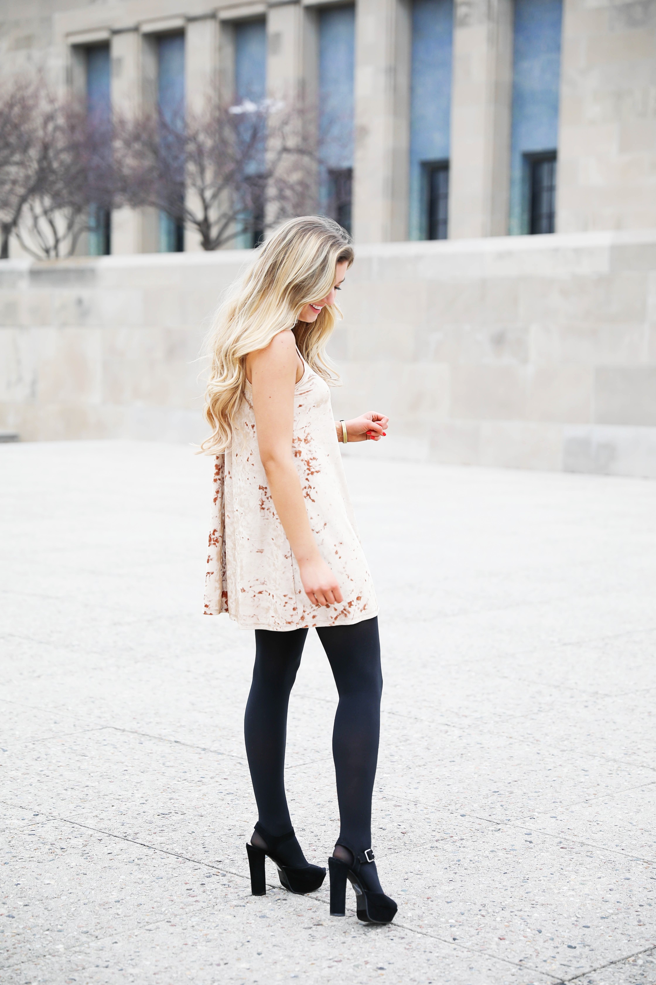 Velvet dress wtih black tights and black heels! The cutest new years eve outfit! Classy nye look! This dress holiday outfit is on the blog daily dose of charm by lauren lindmark! Click for details!