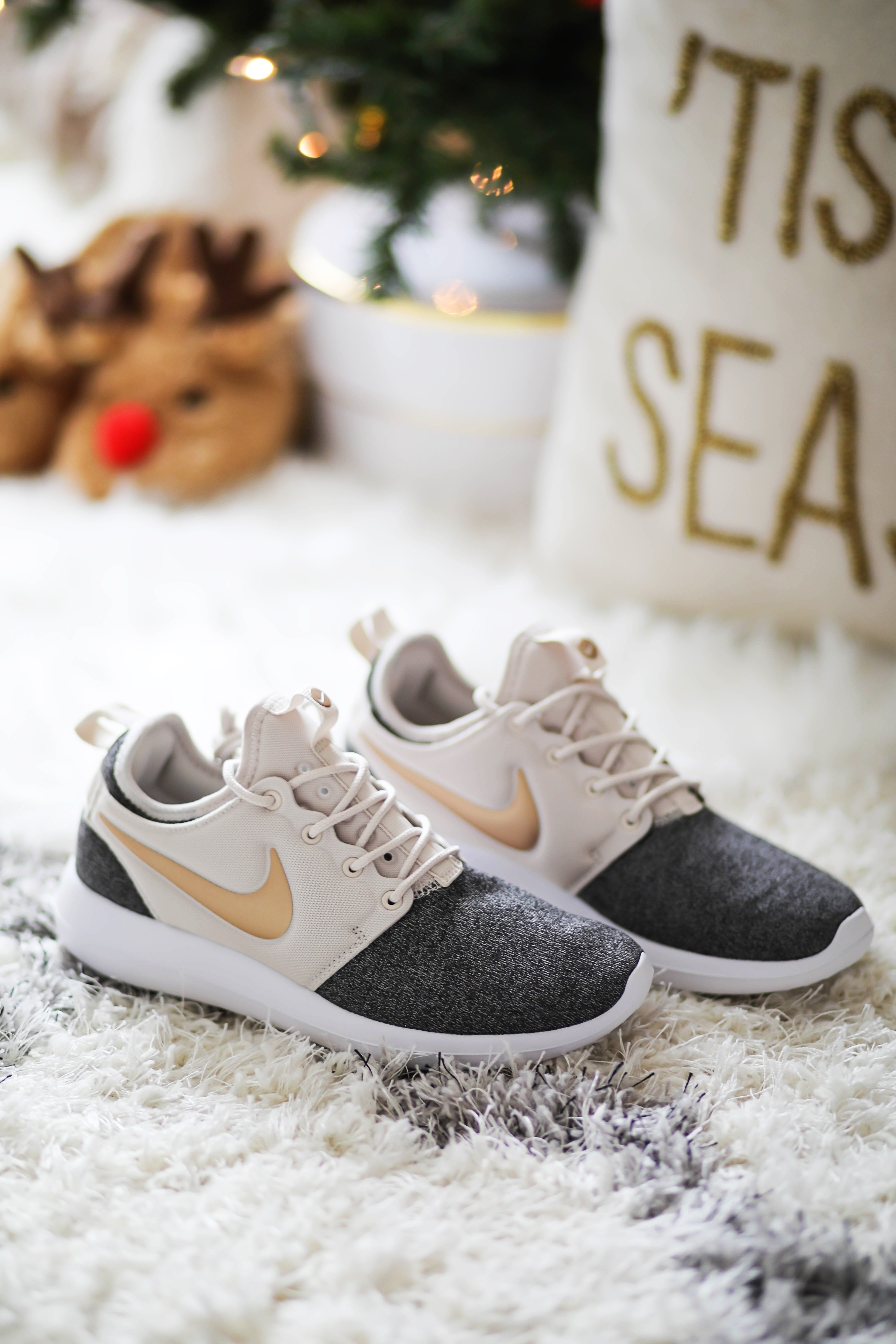  Women's Nike Roshe Two Knit Casual Shoes WHAT I GOT FOR CHRISTMAS 2017