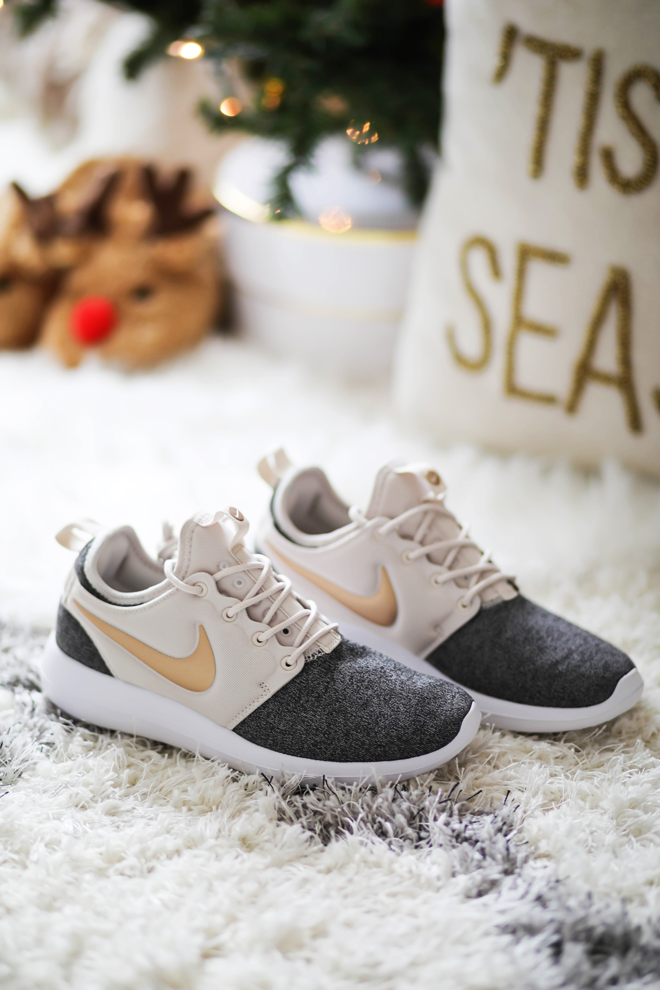 Women's nike roshe two hotsell casual shoes