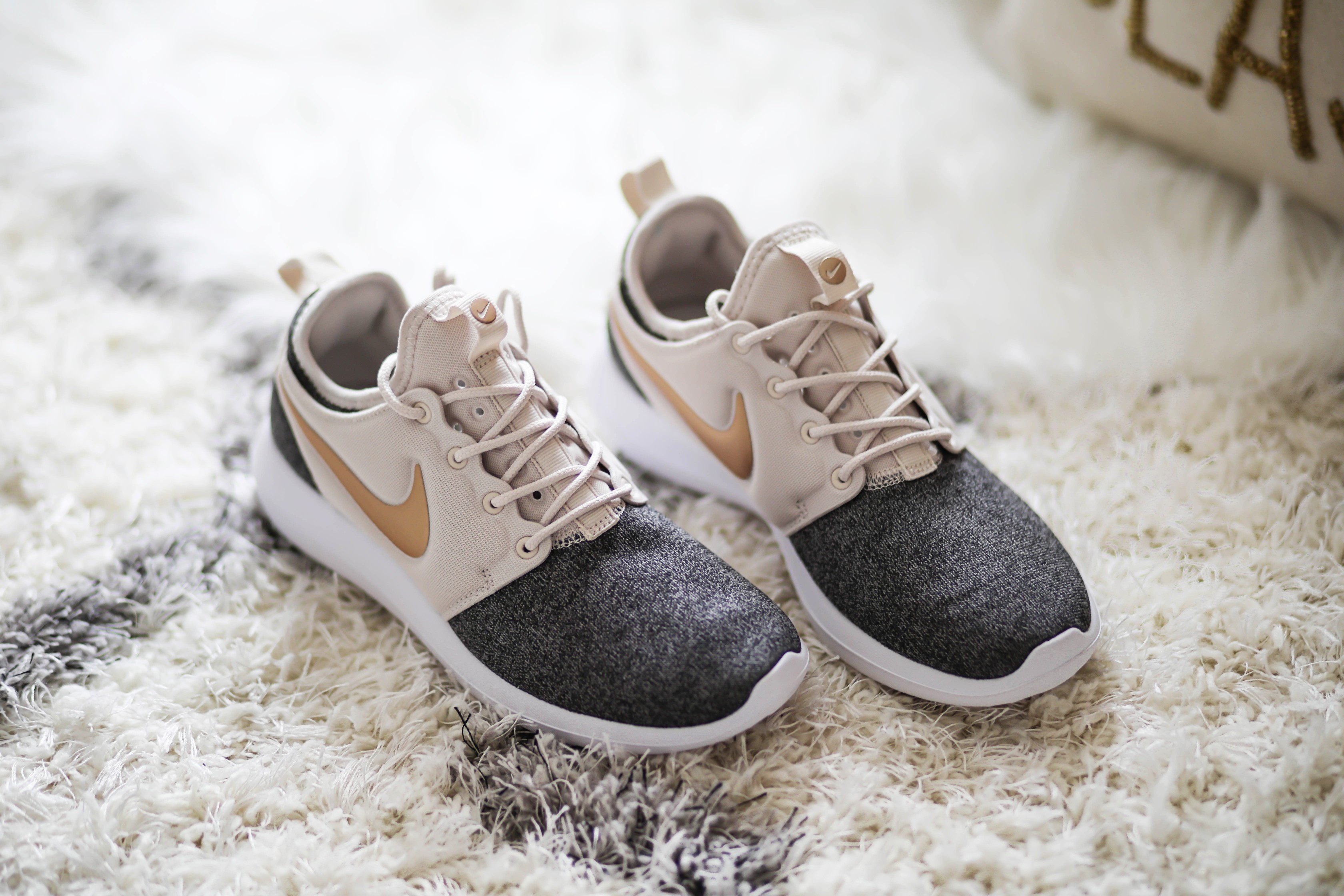  Women's Nike Roshe Two Knit Casual Shoes WHAT I GOT FOR CHRISTMAS 2017