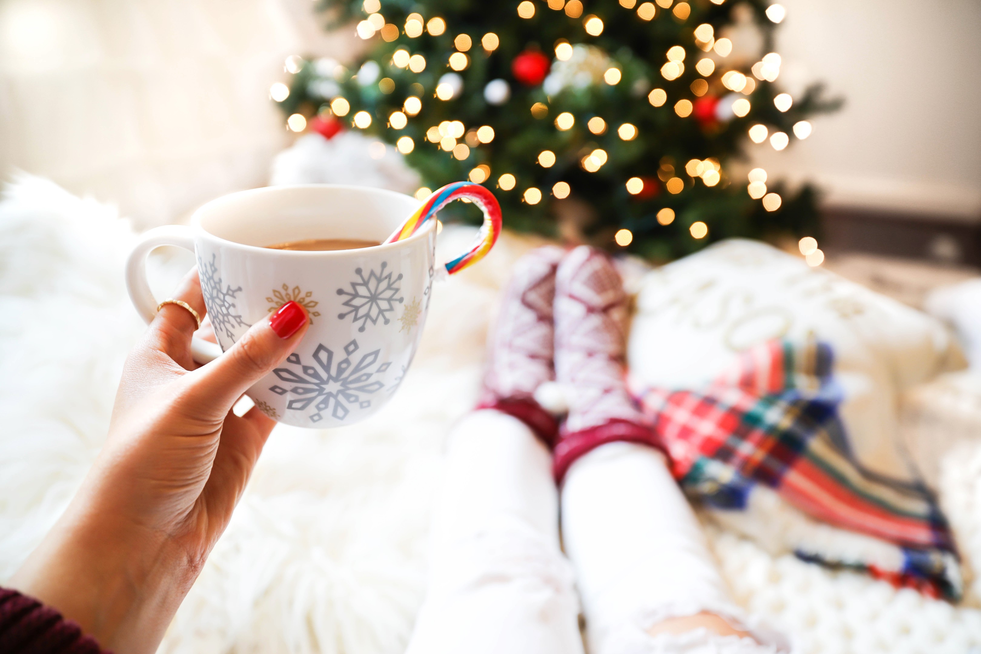 Winter Favorites on daily dose of charm by lauren lindmark cozy socks and hot cocoa