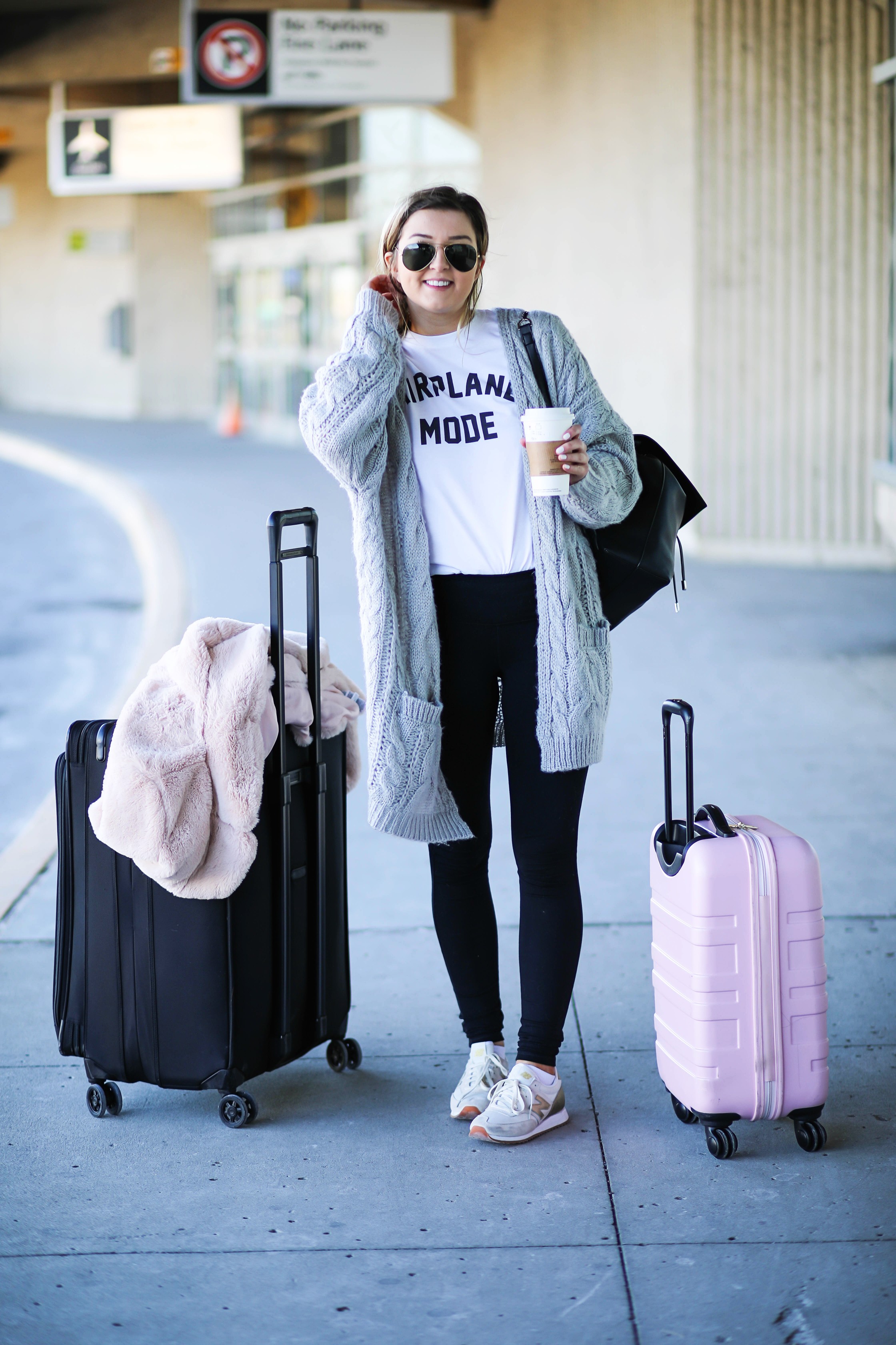 Airplane outfit! What to wear on an airplane. Artport style on fashion blog daily dose of charm by lauren lindmark