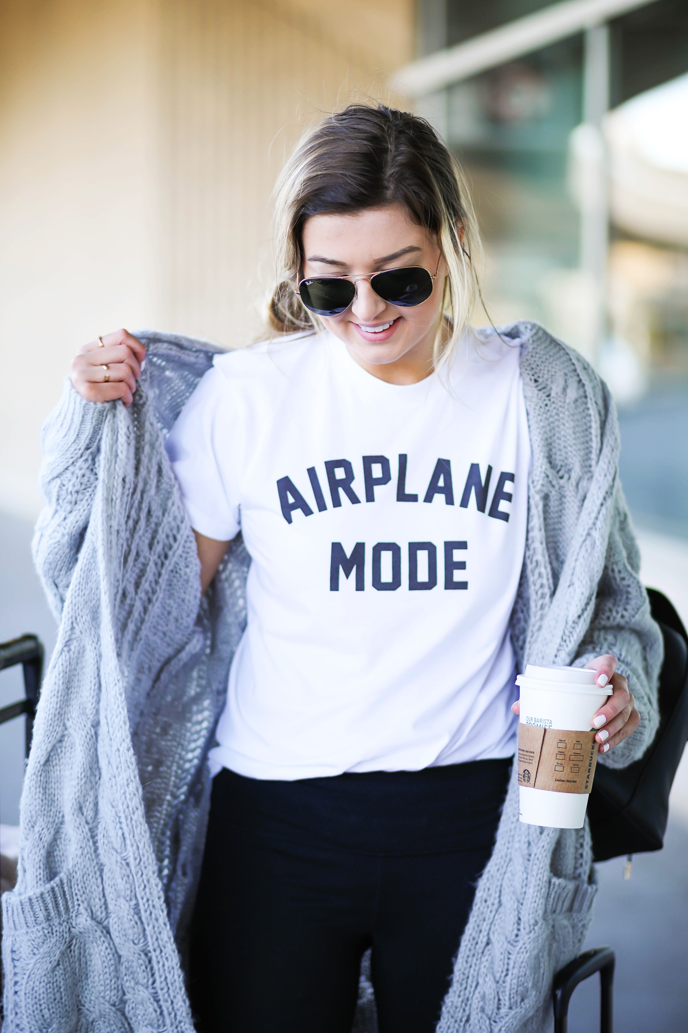 Airplane outfit! What to wear on an airplane. Artport style on fashion blog daily dose of charm by lauren lindmark