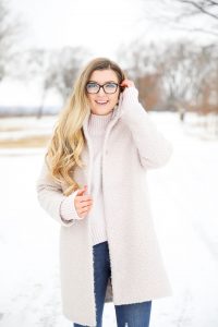 Nice winter coat! Winter coat roundup on the blog! I love this pink coat, it is sort of off white looking! Details on fashion blog daily dose of charm by lauren lindmark