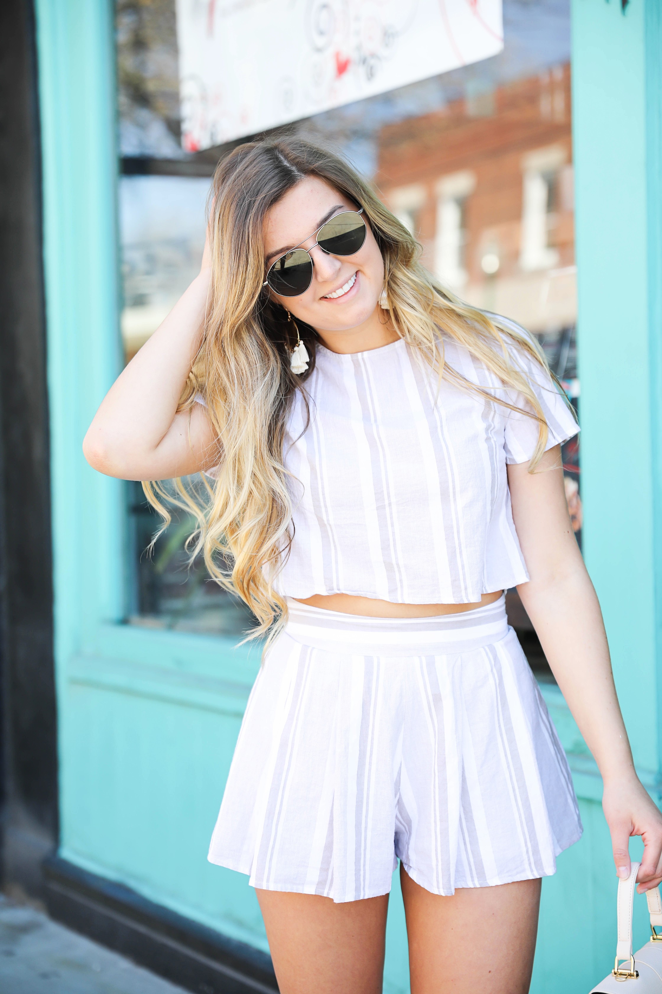 Linen striped two piece set from Showpo! Paired with a super cute and inexpensive straw bag and chloe espadrille sandals! Blog turquoise wall fashion blogger daily dose of charm by lauren lindmark