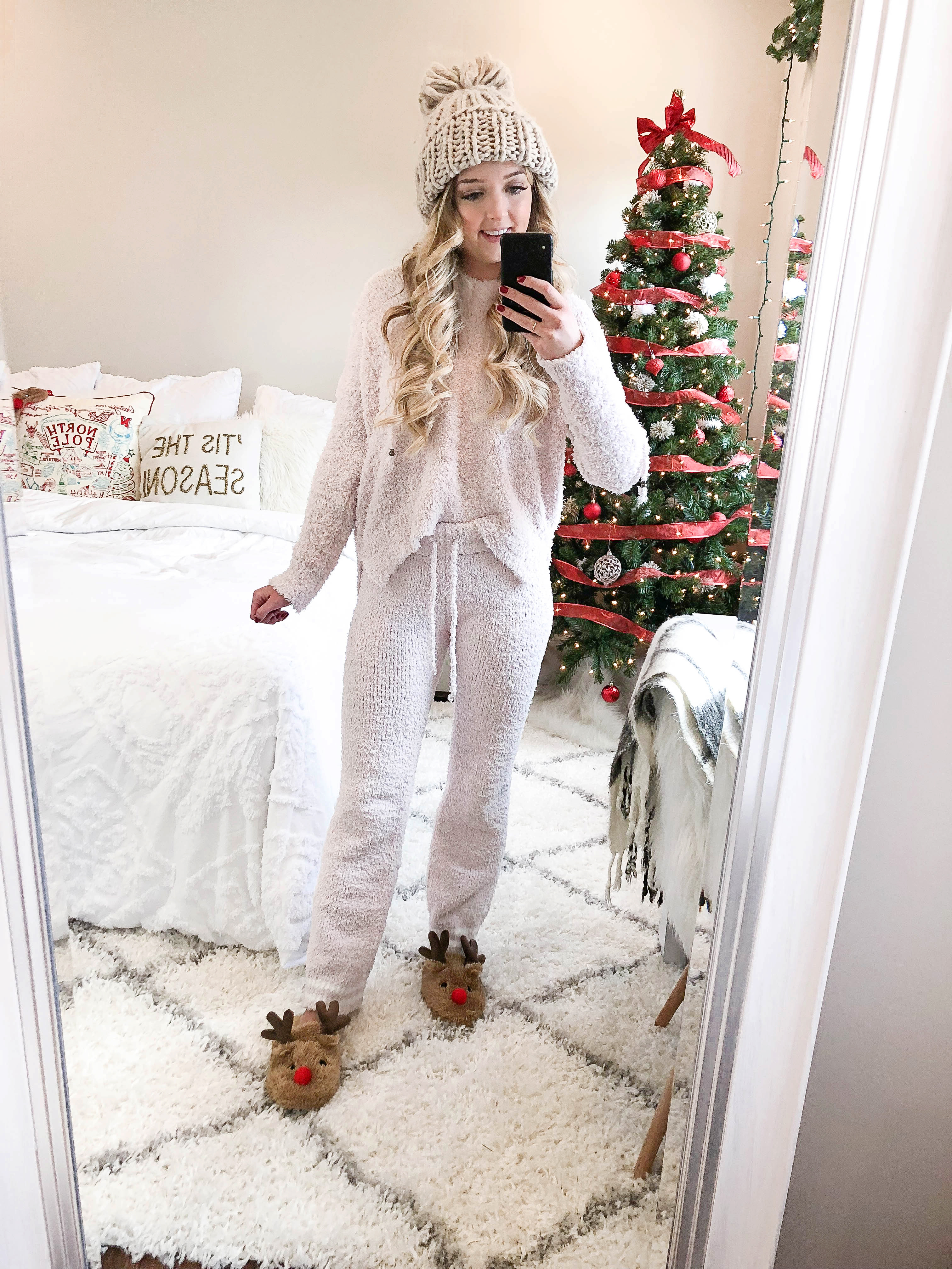 Black Friday and Cyber monday try on haul! Brands and stores like forever 21, loft, nordstrom, express and more! Details on fashion blog daily dose of charm by lauren lindmark