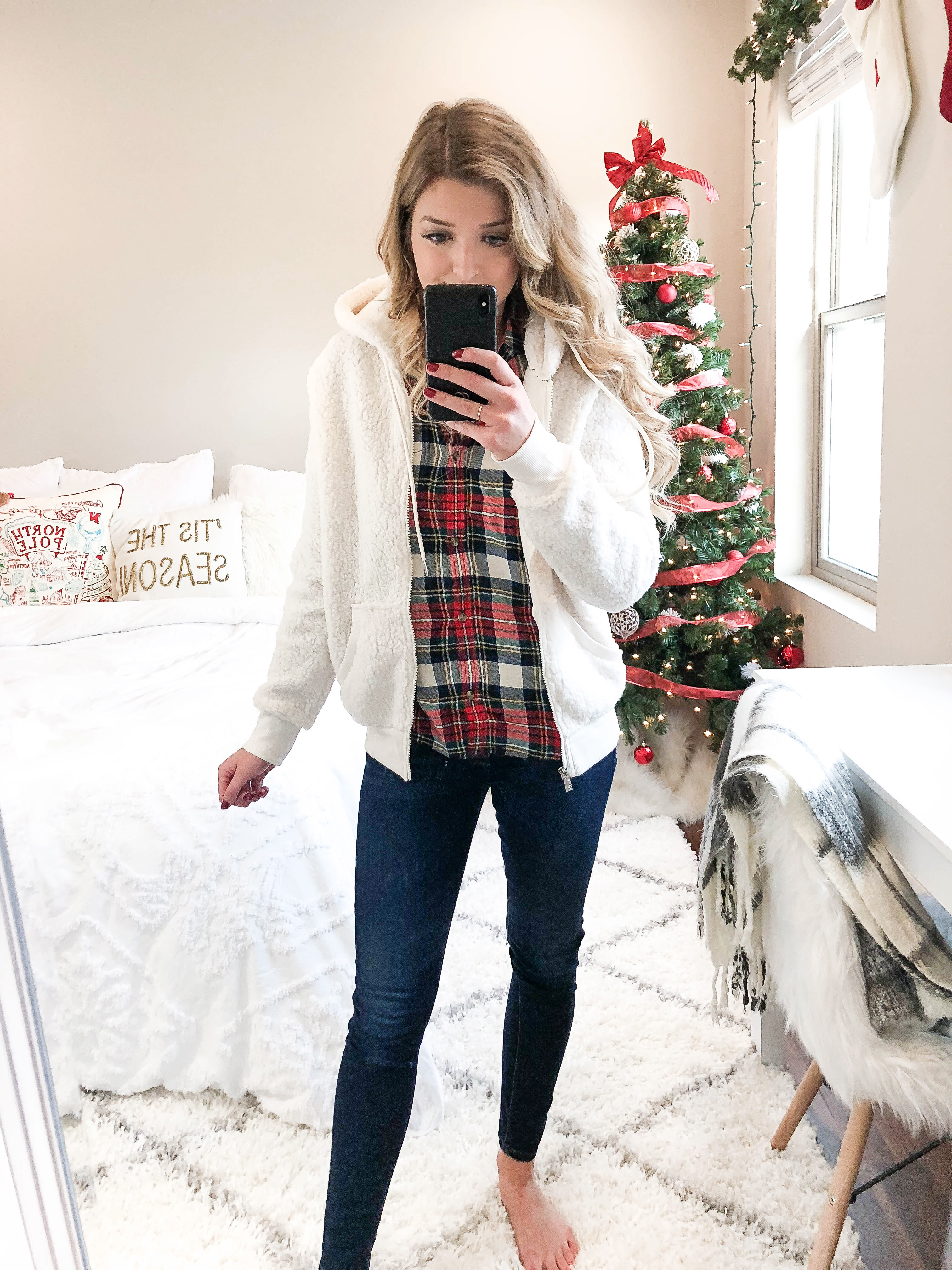 Black Friday and Cyber monday try on haul! Brands and stores like forever 21, loft, nordstrom, express and more! Details on fashion blog daily dose of charm by lauren lindmark