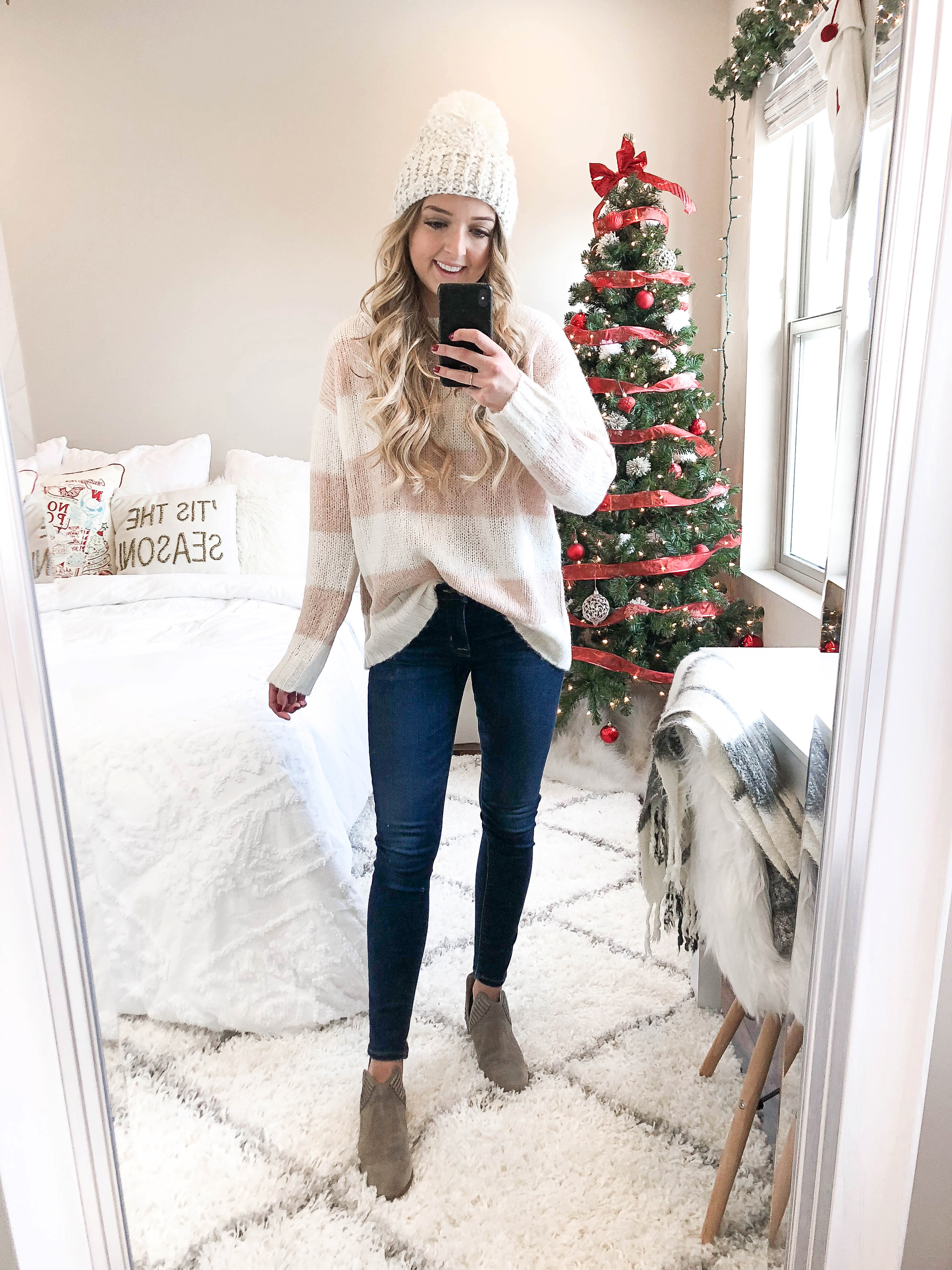 Black Friday and Cyber monday try on haul! Brands and stores like forever 21, loft, nordstrom, express and more! Details on fashion blog daily dose of charm by lauren lindmark