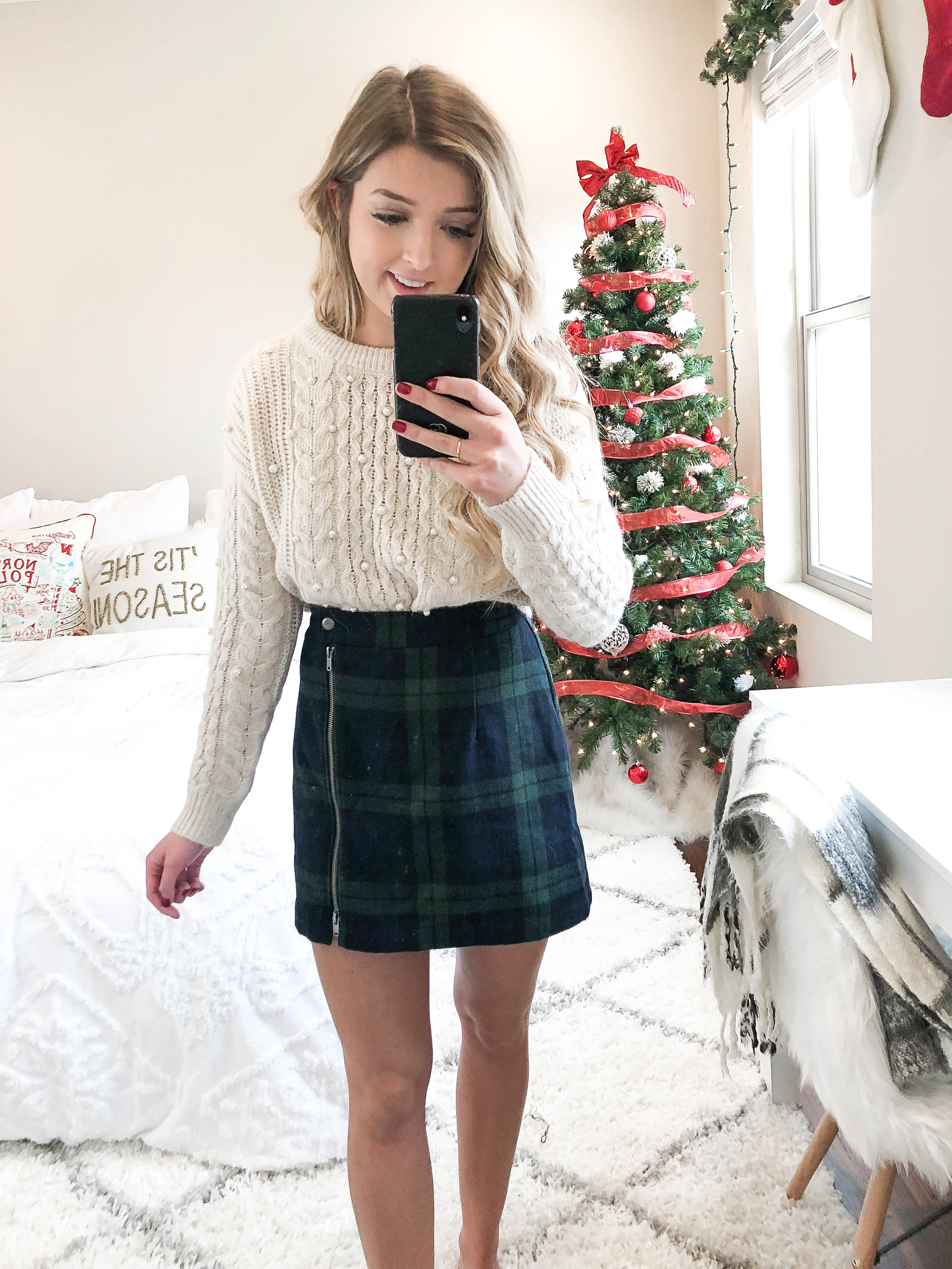 Black Friday and Cyber monday try on haul! Brands and stores like forever 21, loft, nordstrom, express and more! Details on fashion blog daily dose of charm by lauren lindmark