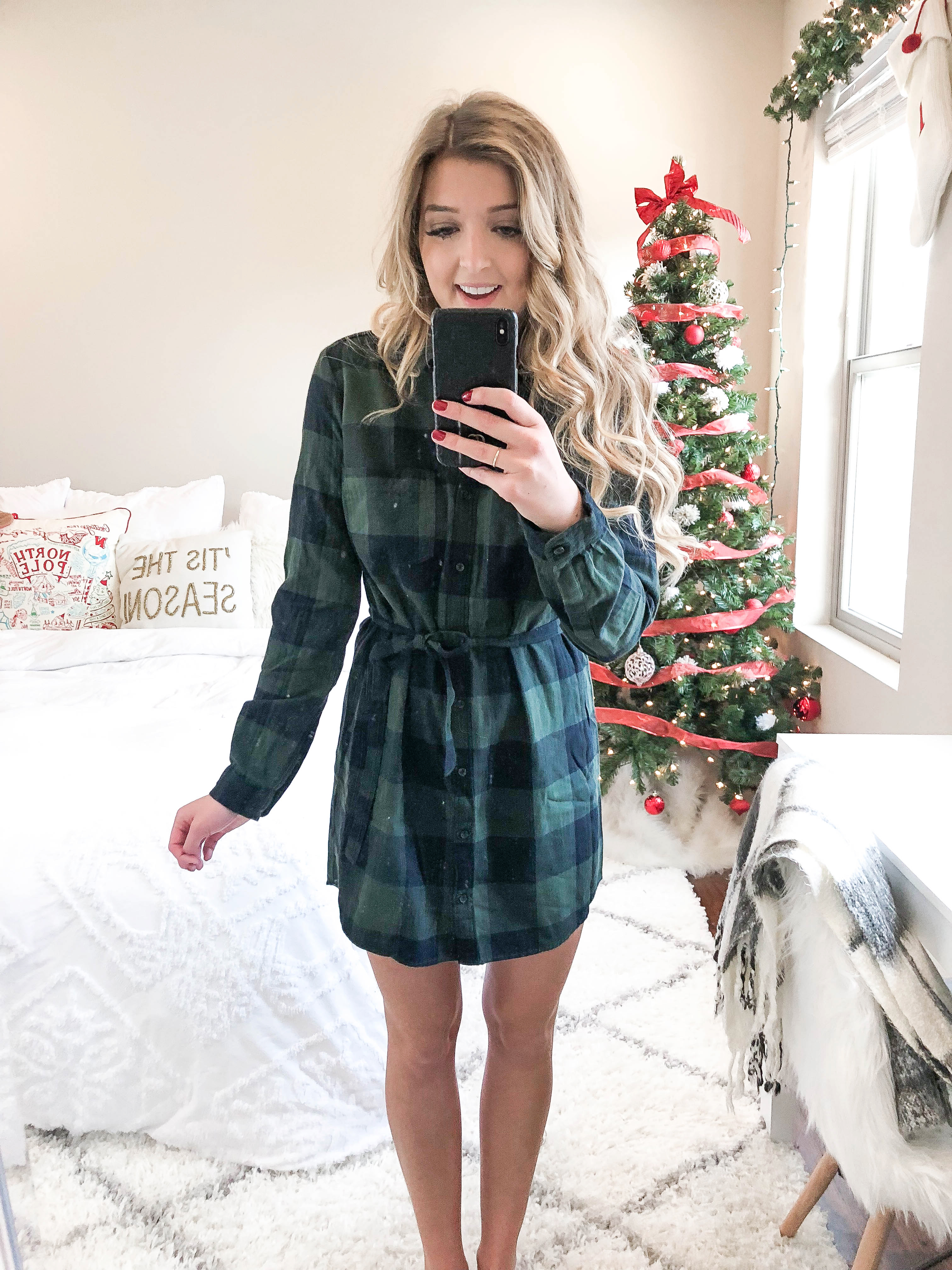 Black Friday and Cyber monday try on haul! Brands and stores like forever 21, loft, nordstrom, express and more! Details on fashion blog daily dose of charm by lauren lindmark