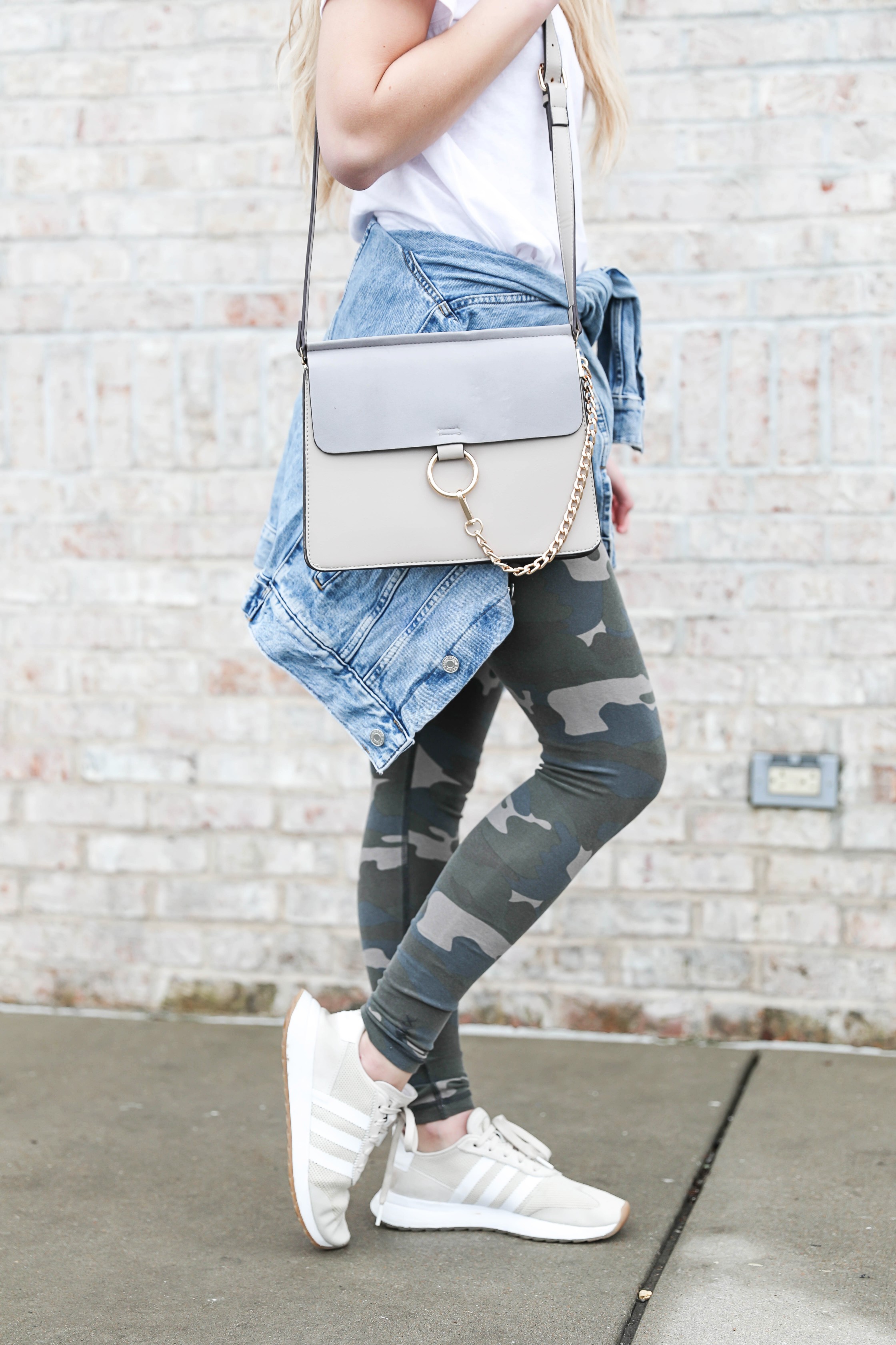 Camo leggings white tee jean jacket camo trend camouflage outfit winter outfit spring style causl outfit fashion blog daily dose of charm lauren lindmark 675A3881