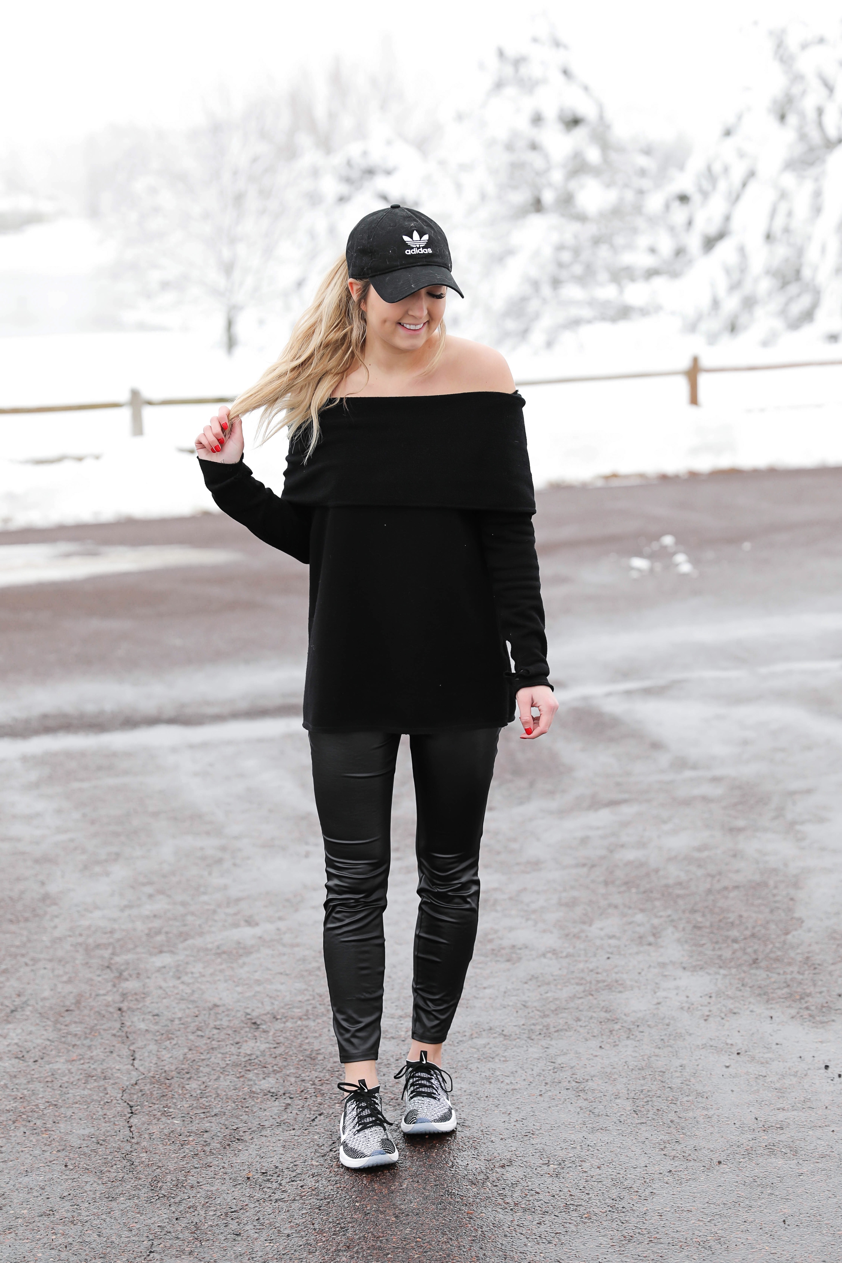 The best faux leather leggings! Comparing three different brands of faux leather pants including spanx, topshop, and target! Cute ideas for causal winter outfits and how to style leather pants! Details on fashion blog daily dose of charm by lauren lindmark