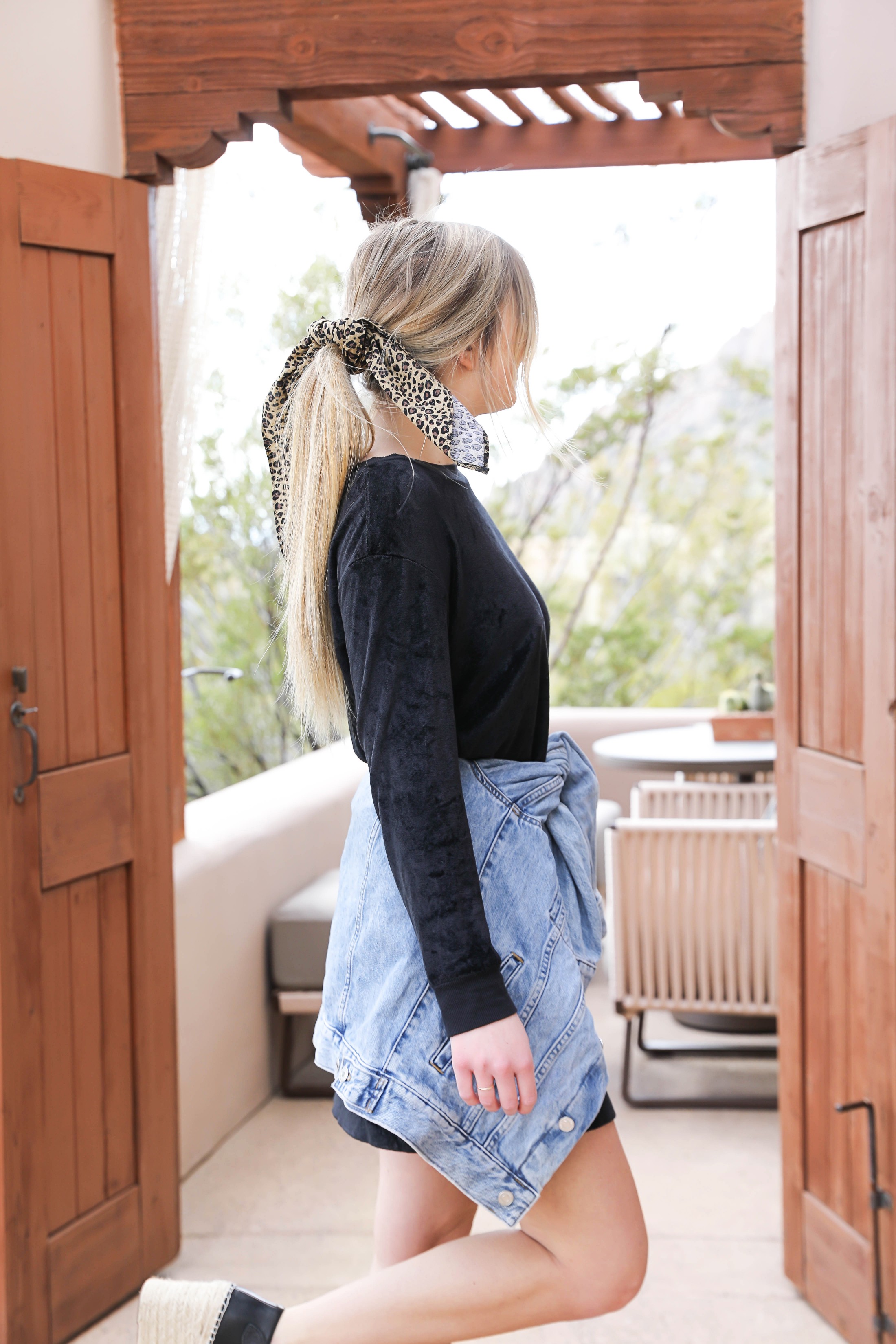 How to style sweatshirt dresses! Casual to dressy! I paired them with leopard hair ties, denim jackets, gucci belts, and more! I love these velour/velvet dress! Details on fashion blog daily dose of charm by lauren lindmark