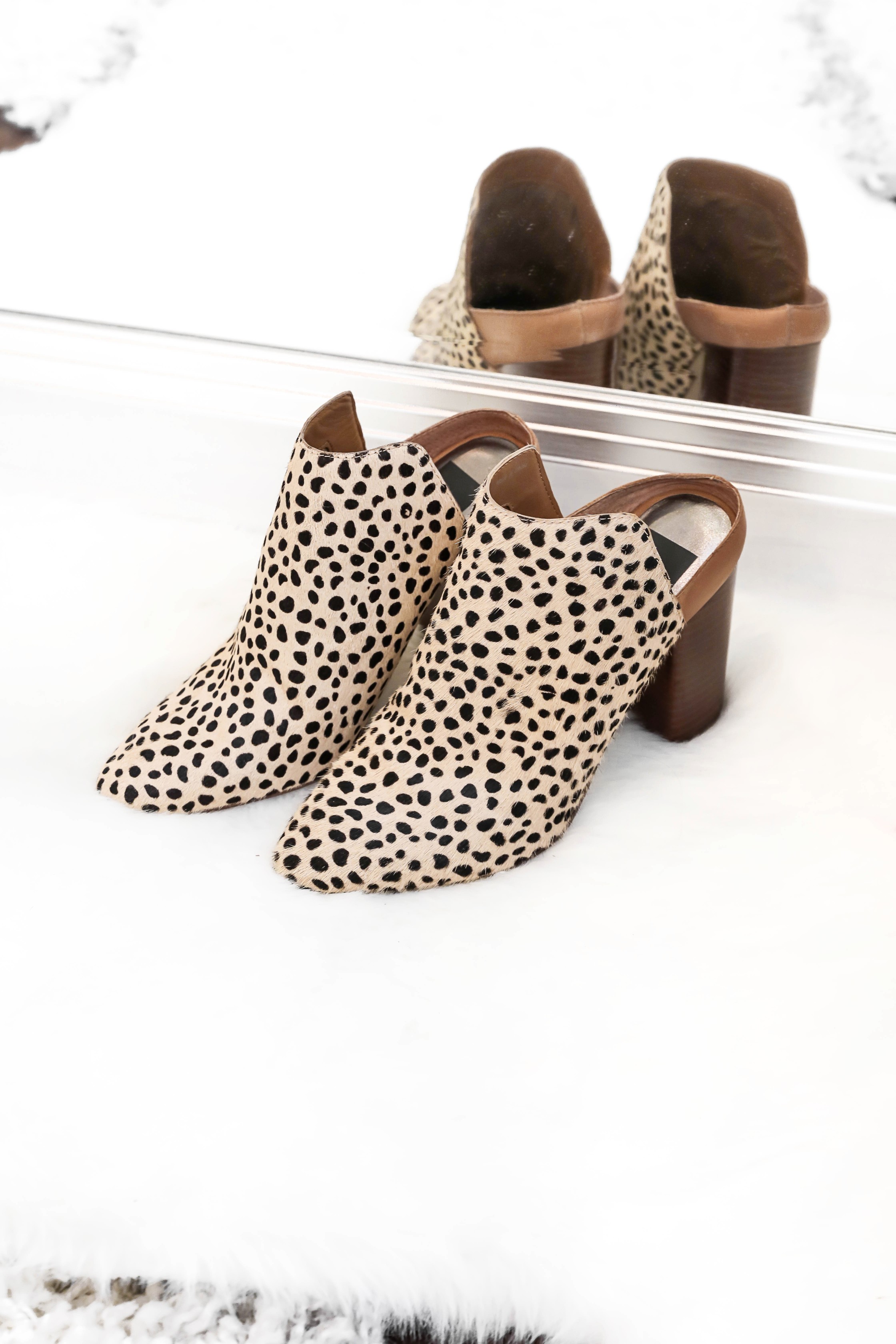 Spring shoe roundup 2019! All the cutest sandals, leopard heels, wedges, sneakers and more! All from target and Nordstrom! The cutest boutique photo Inso on white rugs! Details on fashion blog daily dose of charm by lauren lindmark