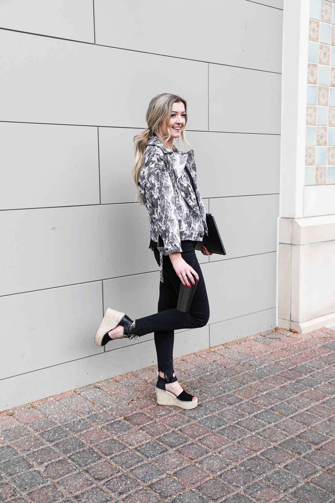 Snake skin jacket chic work look instagram engagement tips fashion blog daily dose of charm lauren lindmark