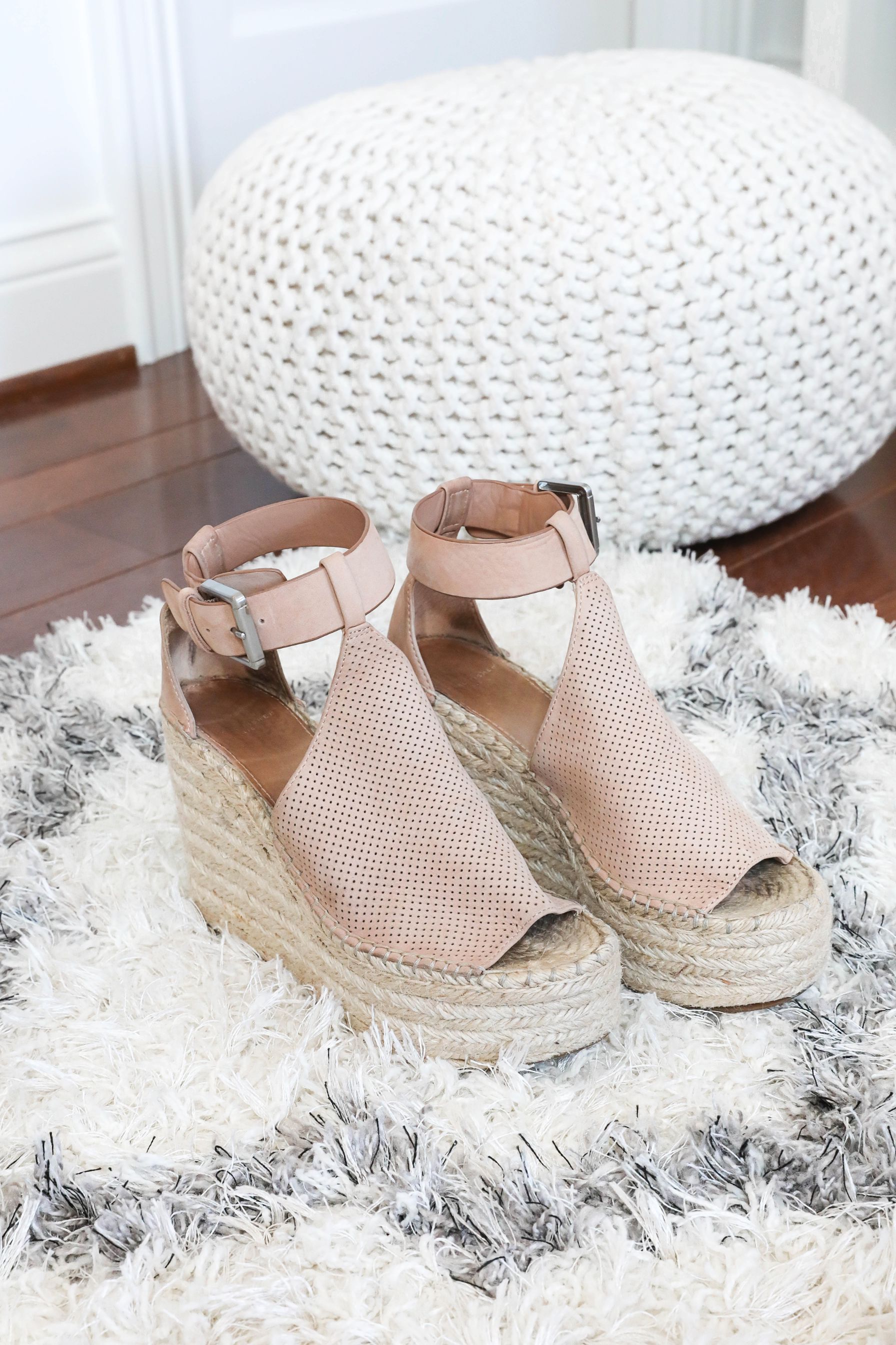 Espadrille spring shoes roundup! The cutest wedges and sandals on fashion blog daily dose of charm by lauren lindmark