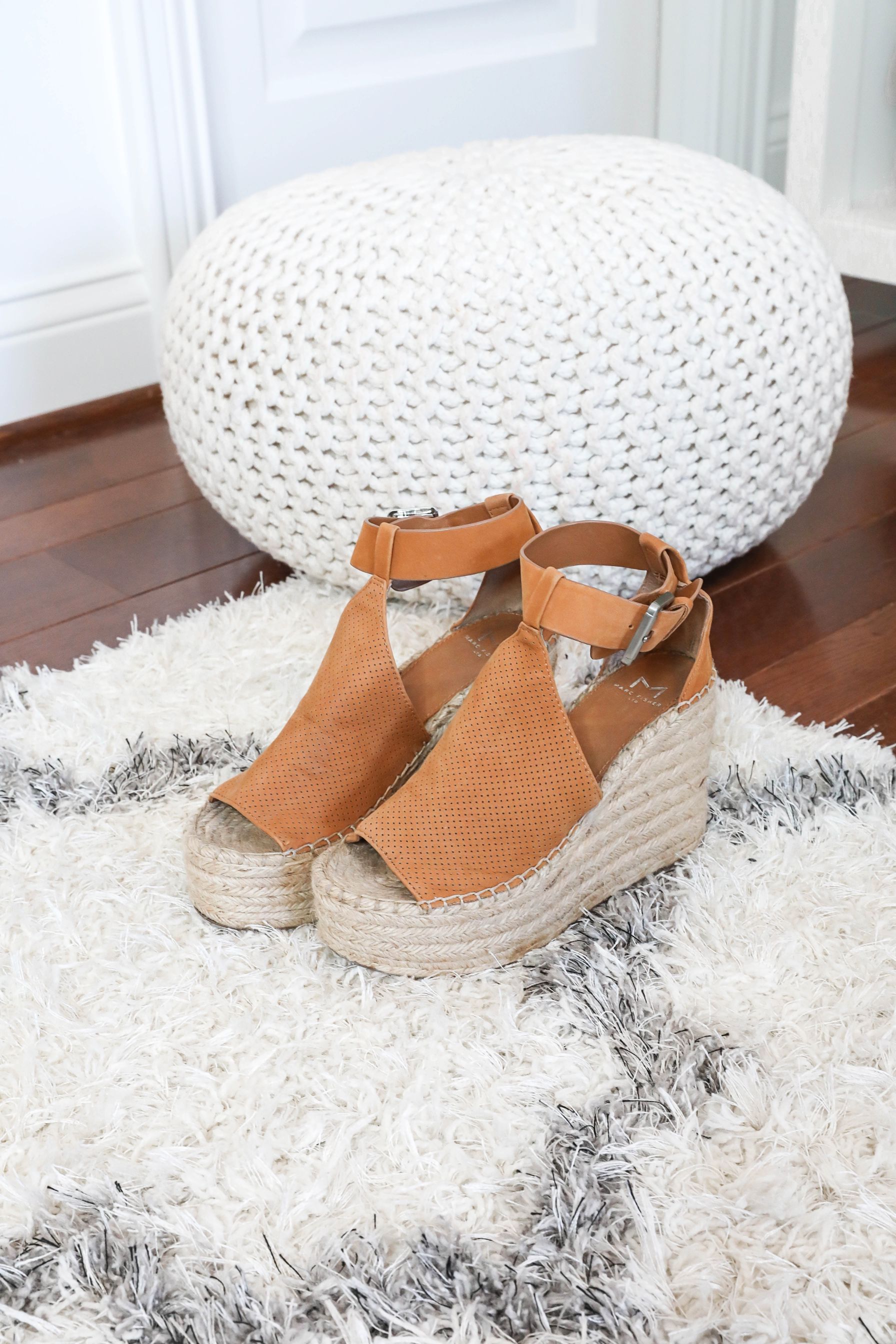 Espadrille spring shoes roundup! The cutest wedges and sandals on fashion blog daily dose of charm by lauren lindmark