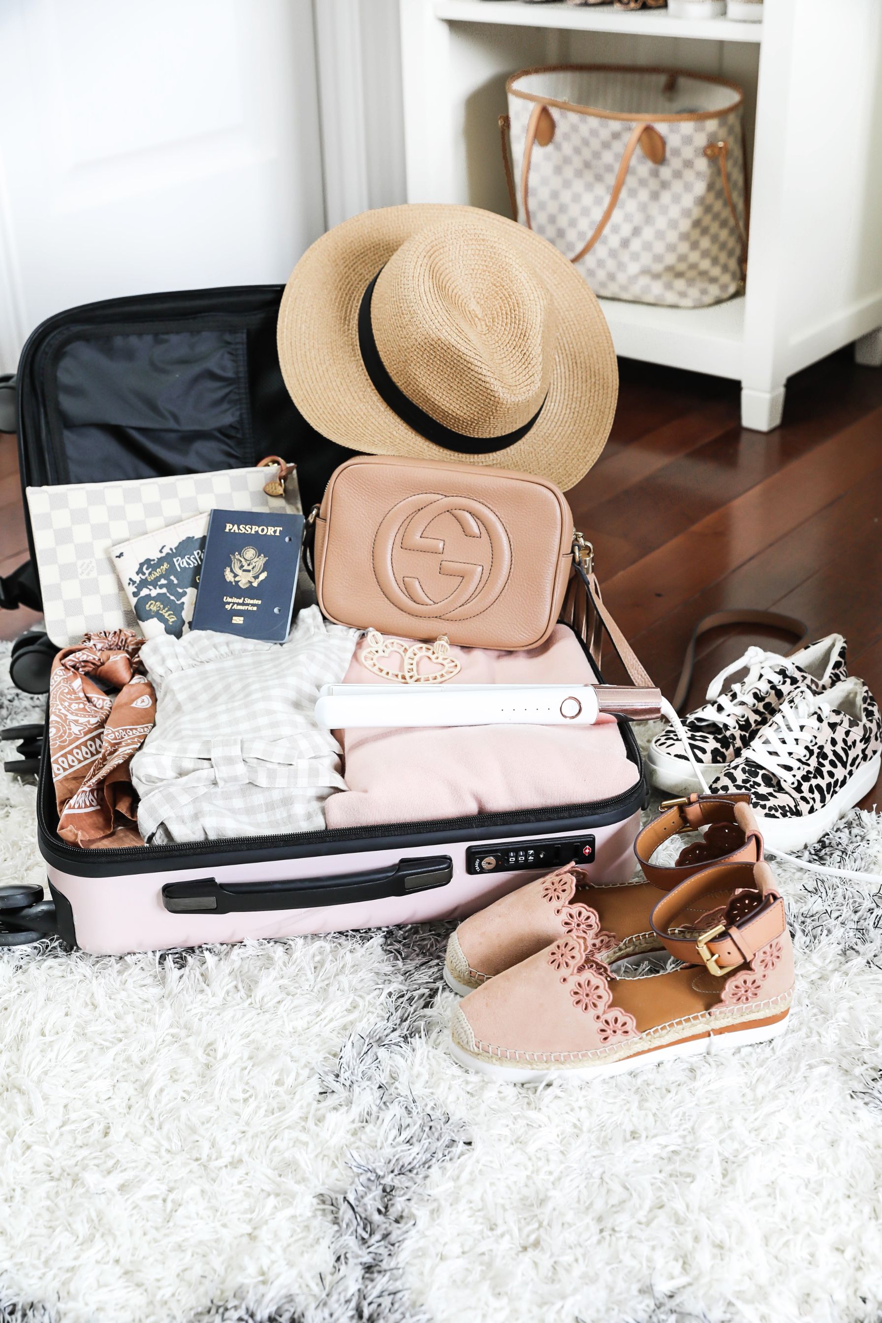 Weekend packing tips short vacation suitcase luggage lifestyle fashion blog daily dose of charm lauren lindmark 