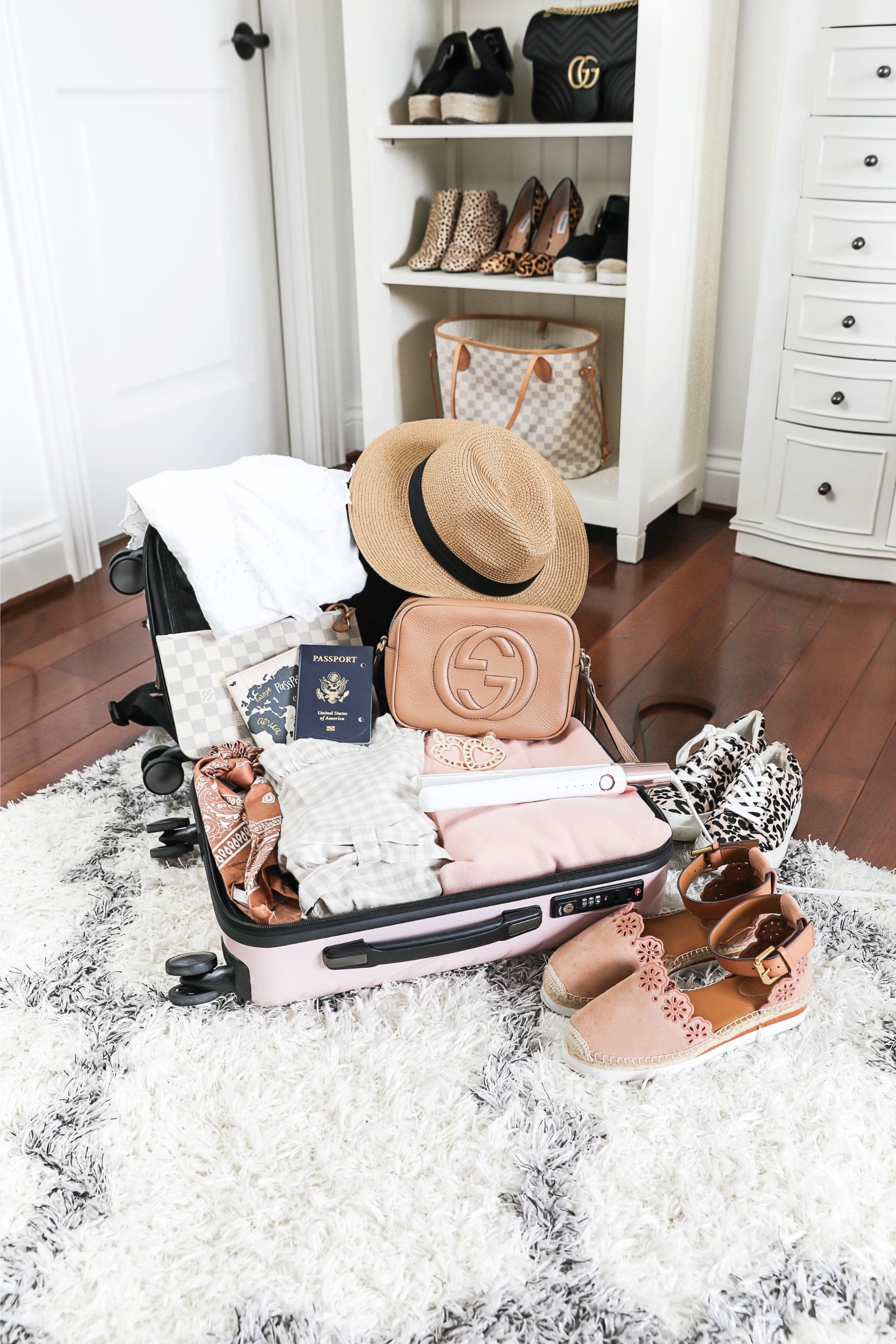 Weekend packing tips short vacation suitcase luggage lifestyle fashion blog daily dose of charm lauren lindmark