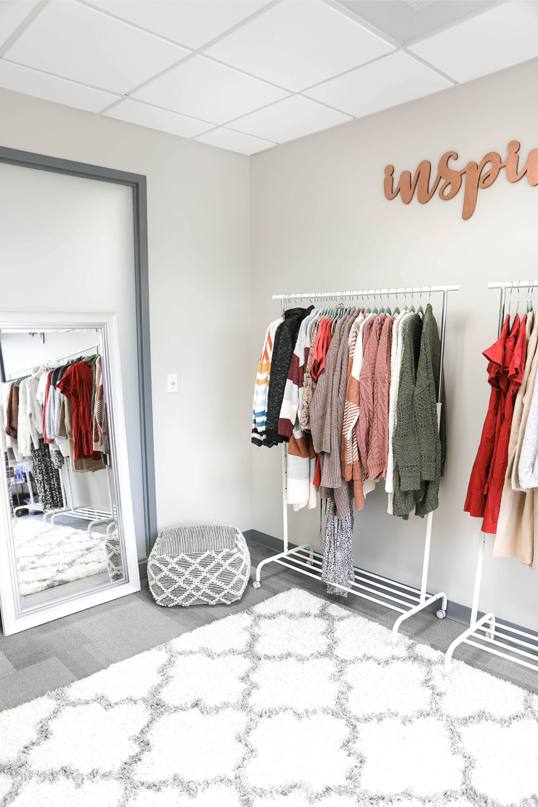 Inspired Boutique office tour warehouse space behind the scenes fashion blog daily dose of charm lauren lindmark 